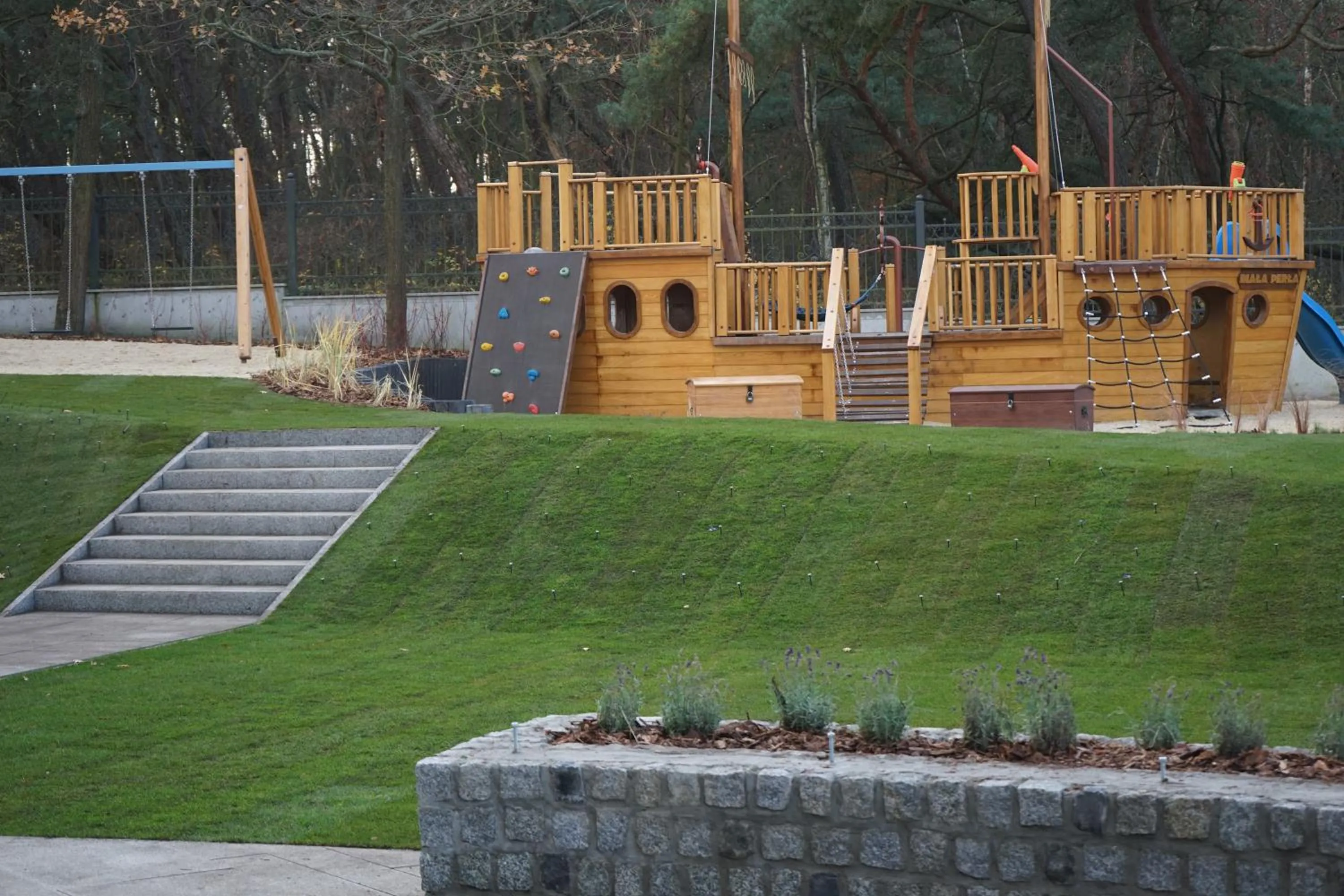 Activities in Hotel White