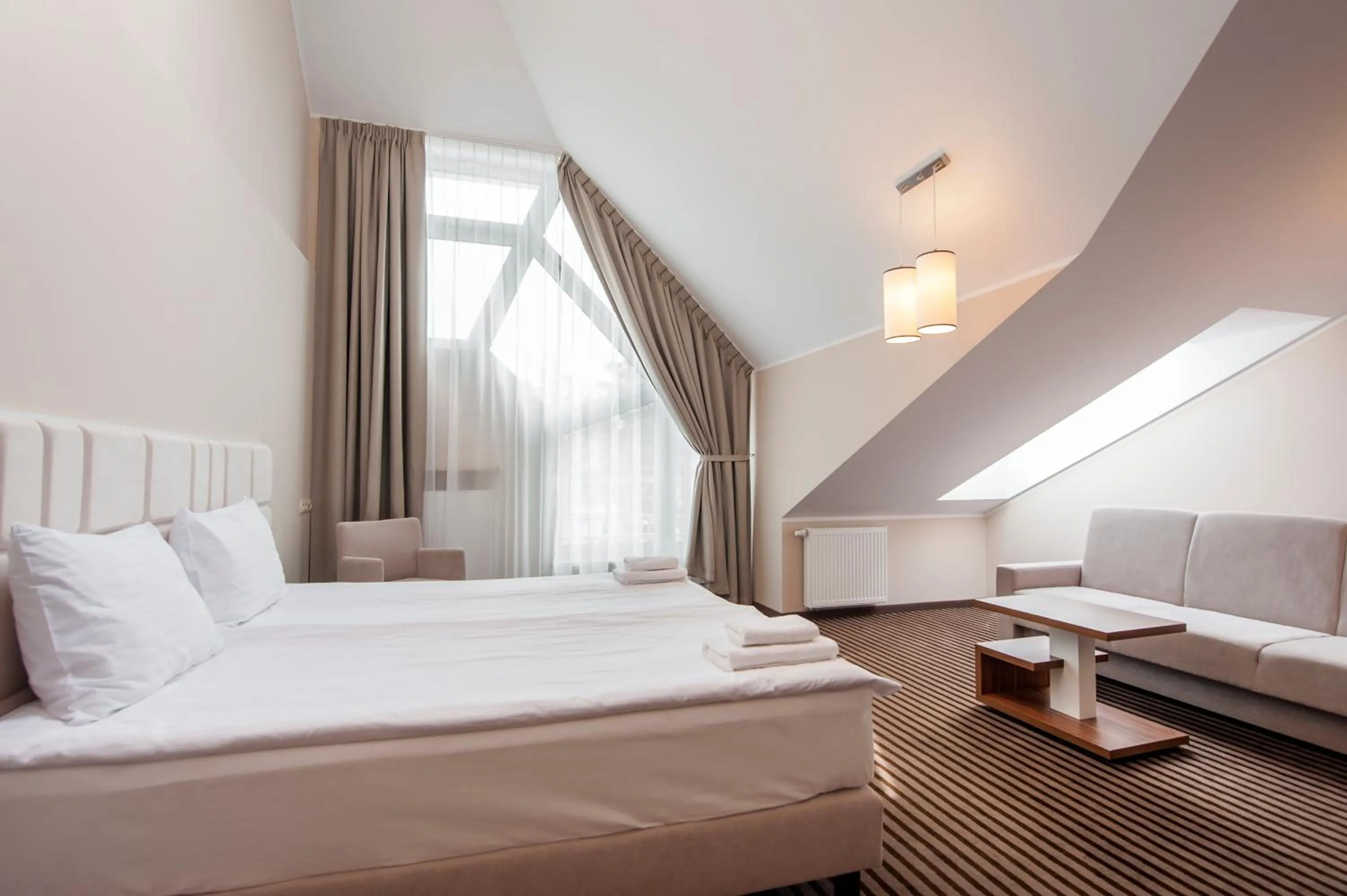 Day, Bed in Hotel White