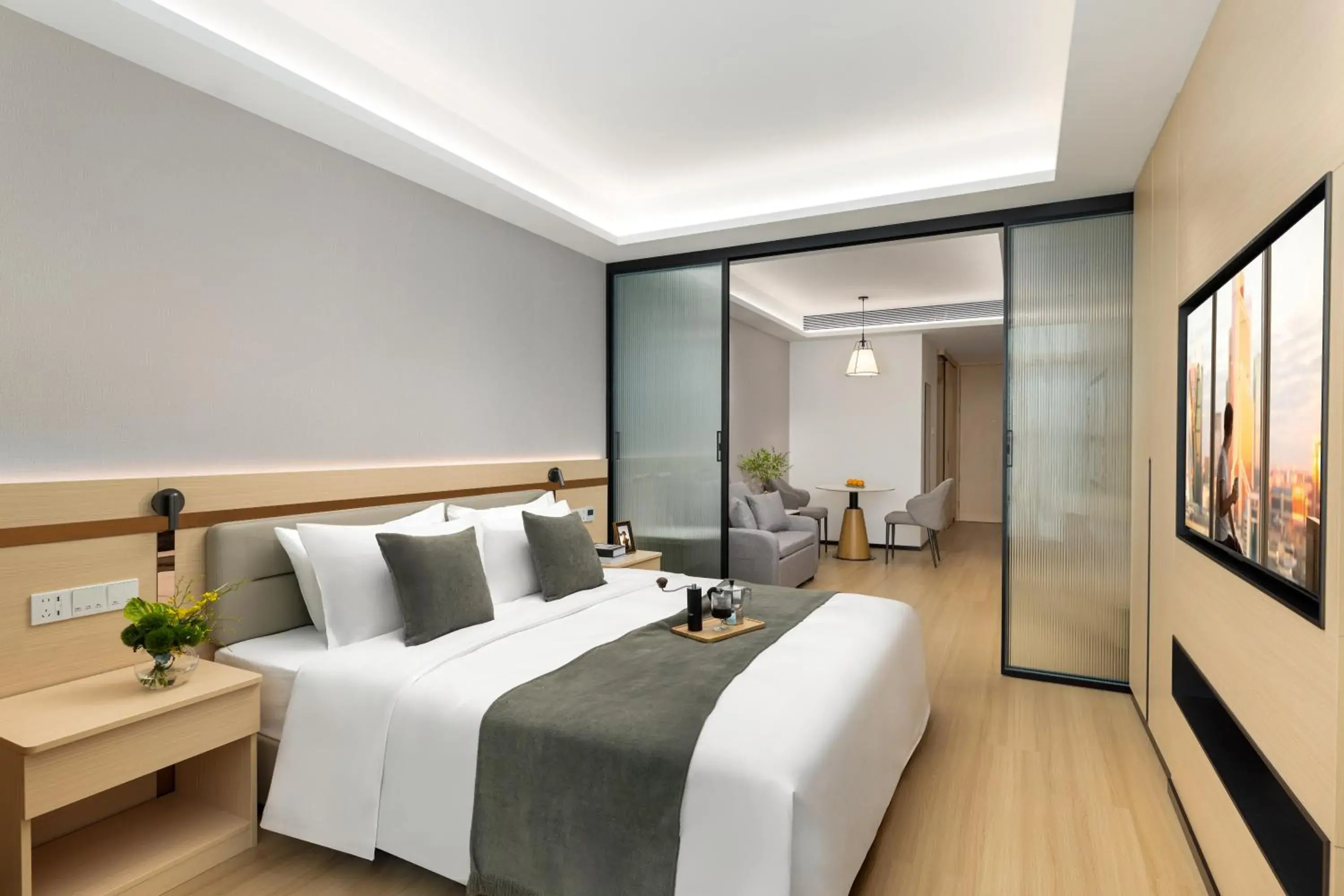 Superior King Room in Citadines Gongbei Zhuhai Superior King Room in Citadines Gongbei Zhuhai