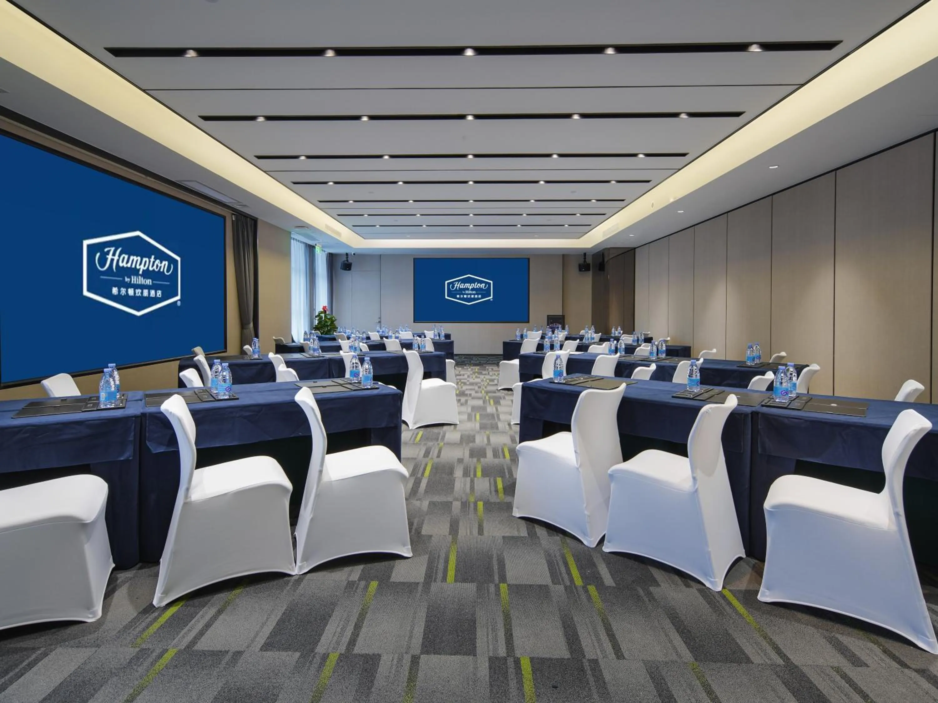 Meeting/conference room in Hampton by Hilton Dongguan Fenggang