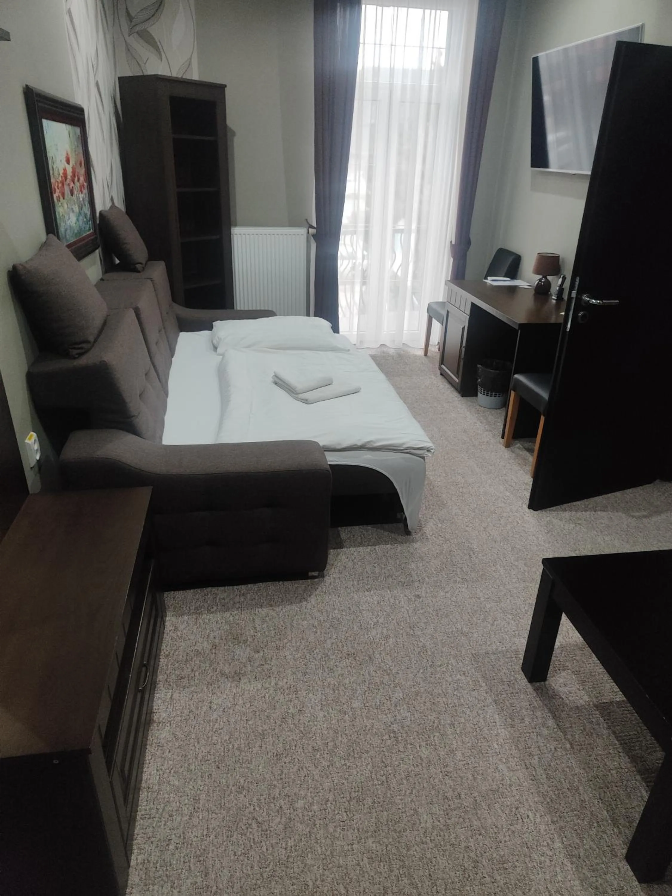 Bed in Hotel David with Free Parking