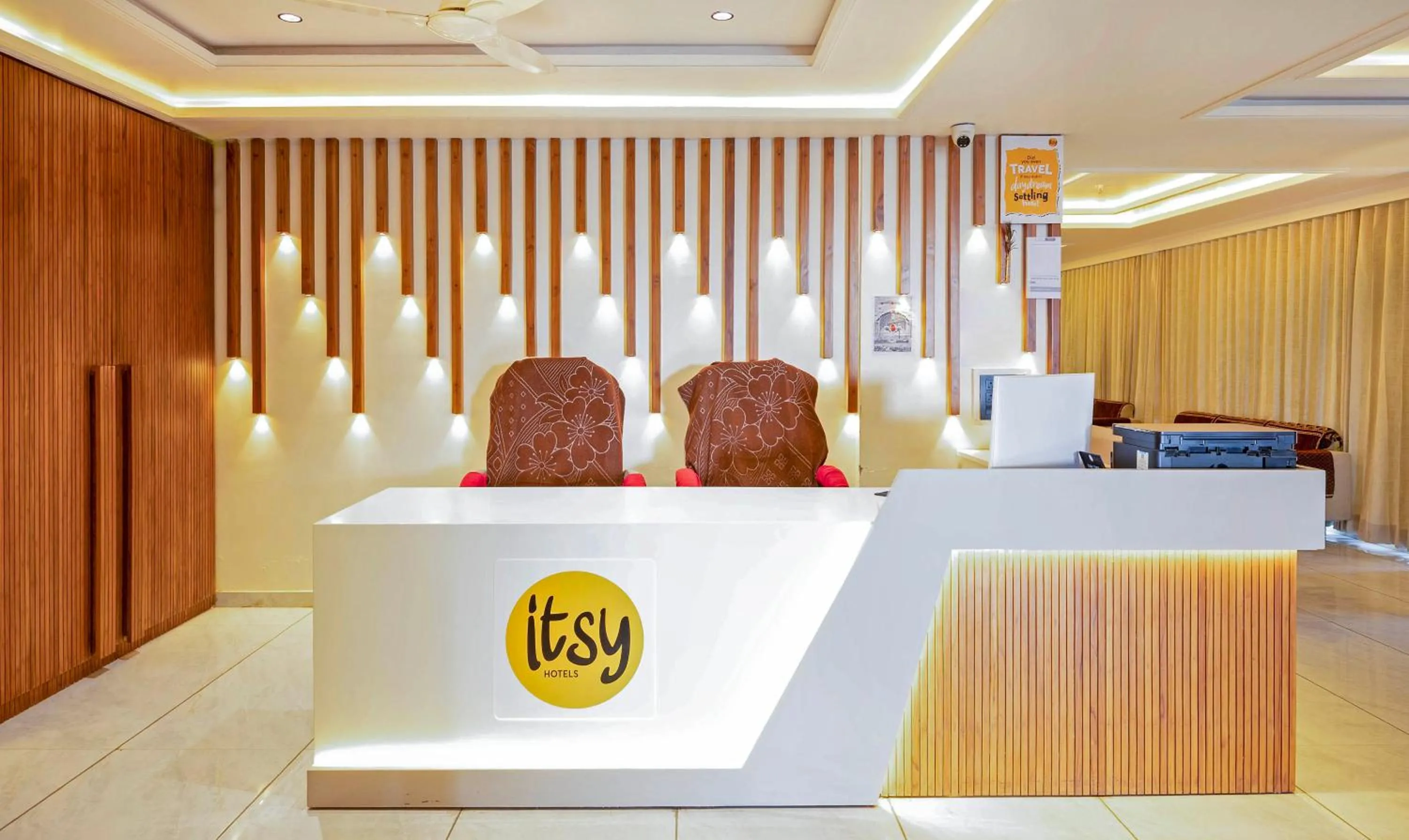 Lobby or reception in Itsy Hotels Indra Palace