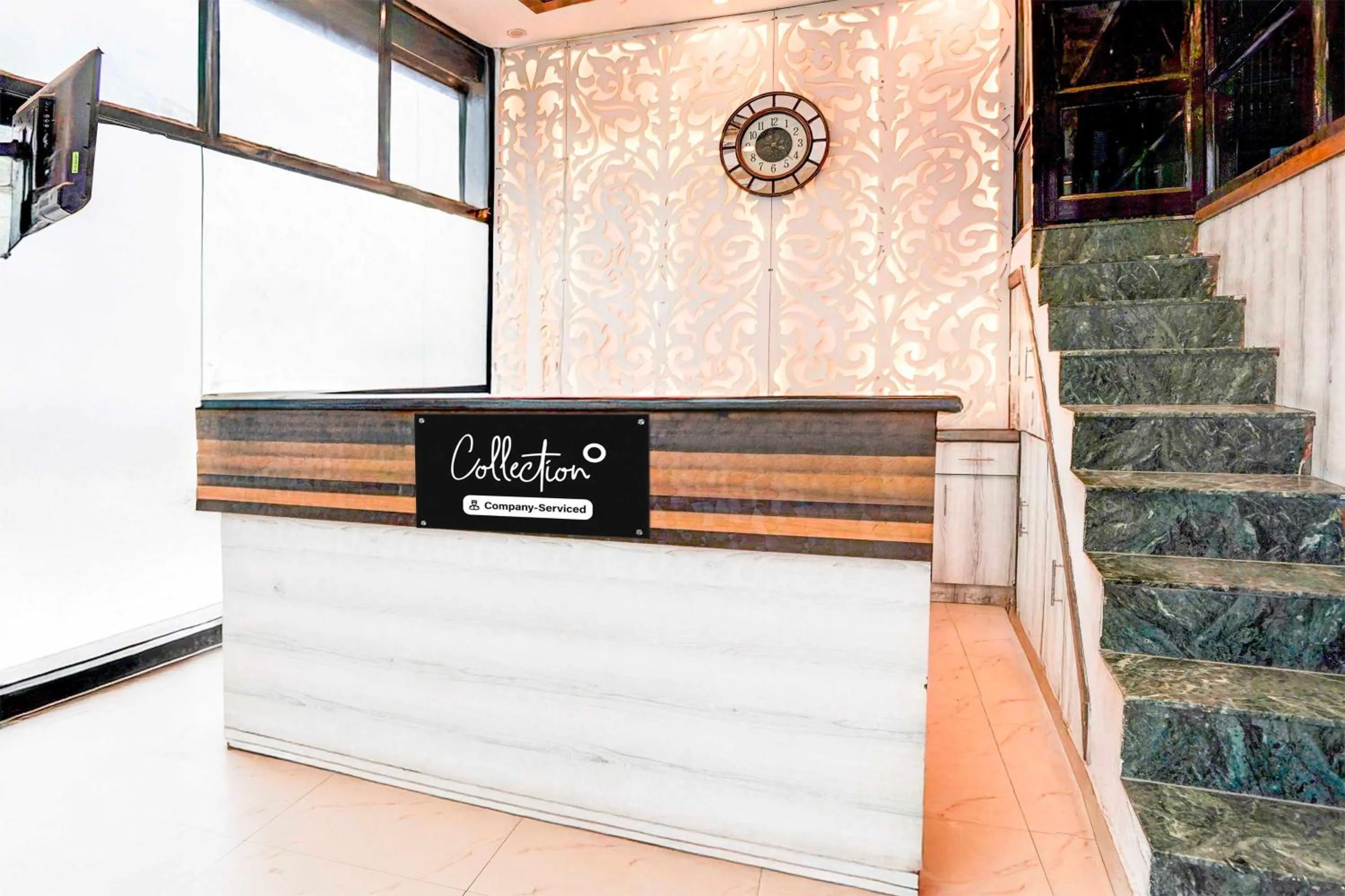 Lobby or reception in Collection O Lohiyapuram Near Dehradun Railway Station