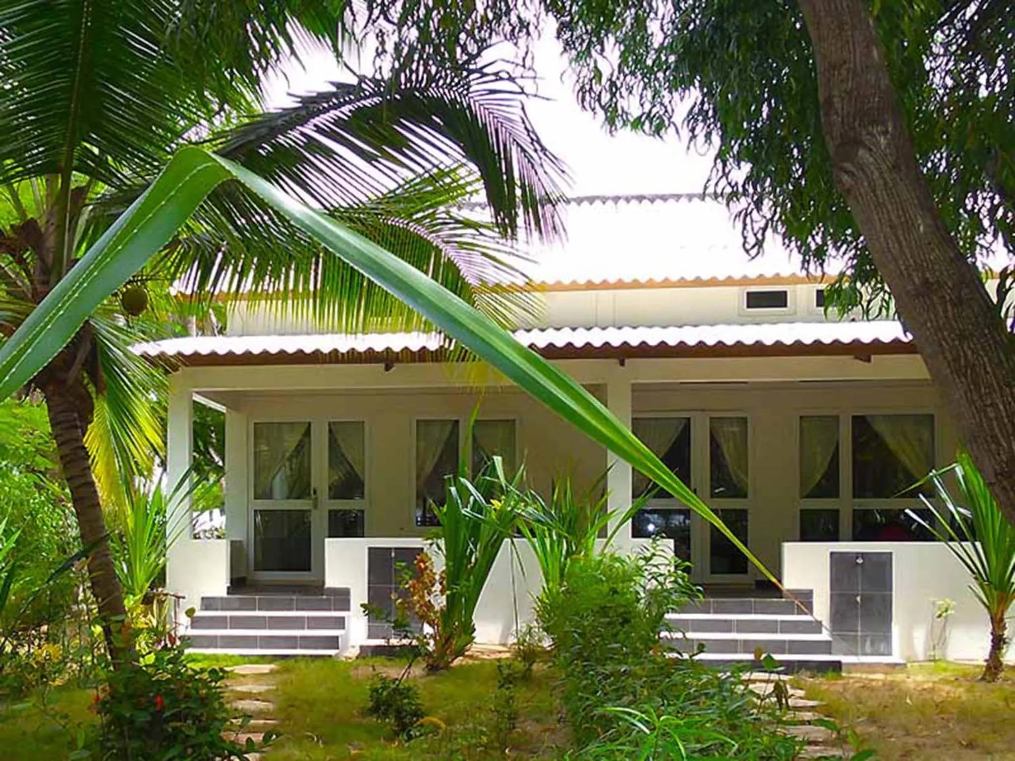 Shower in Hotel Village Vacances Awale Plage