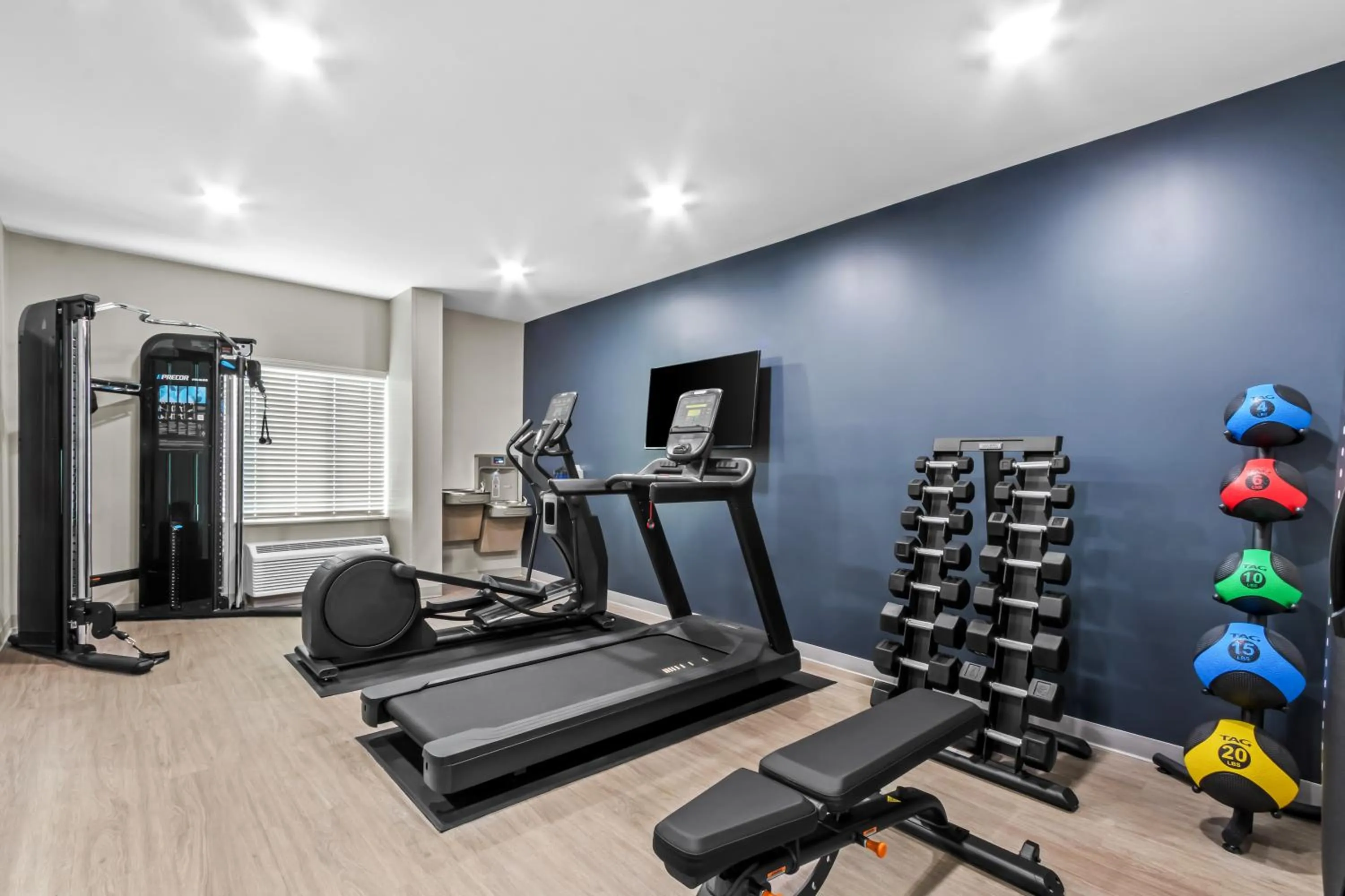 Fitness centre/facilities in ECHO Suites Extended Stay by Wyndham Phoenix-Peoria/Glendale