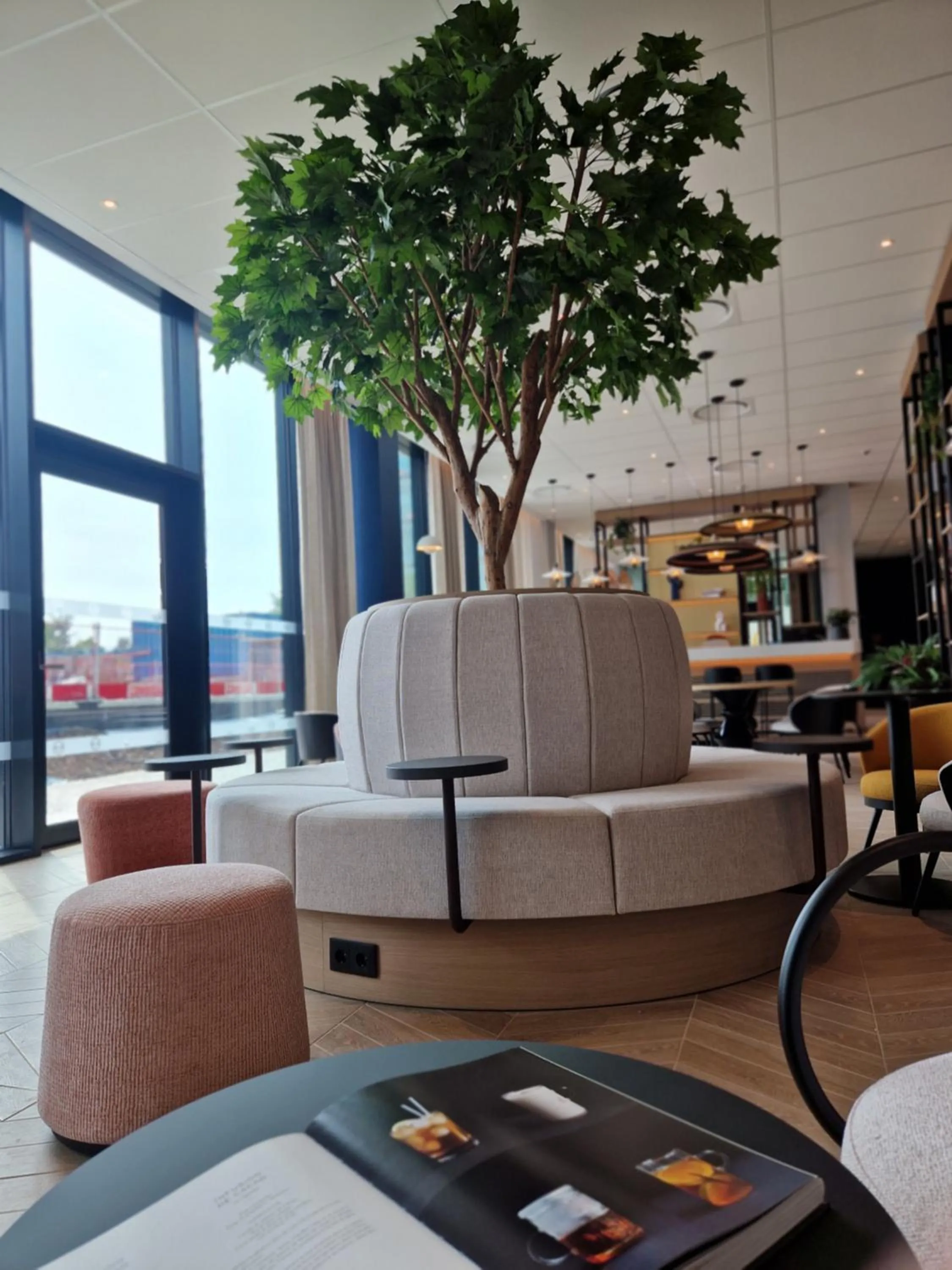 Lounge or bar in B&B HOTEL Luxembourg Centre Cloche d'Or