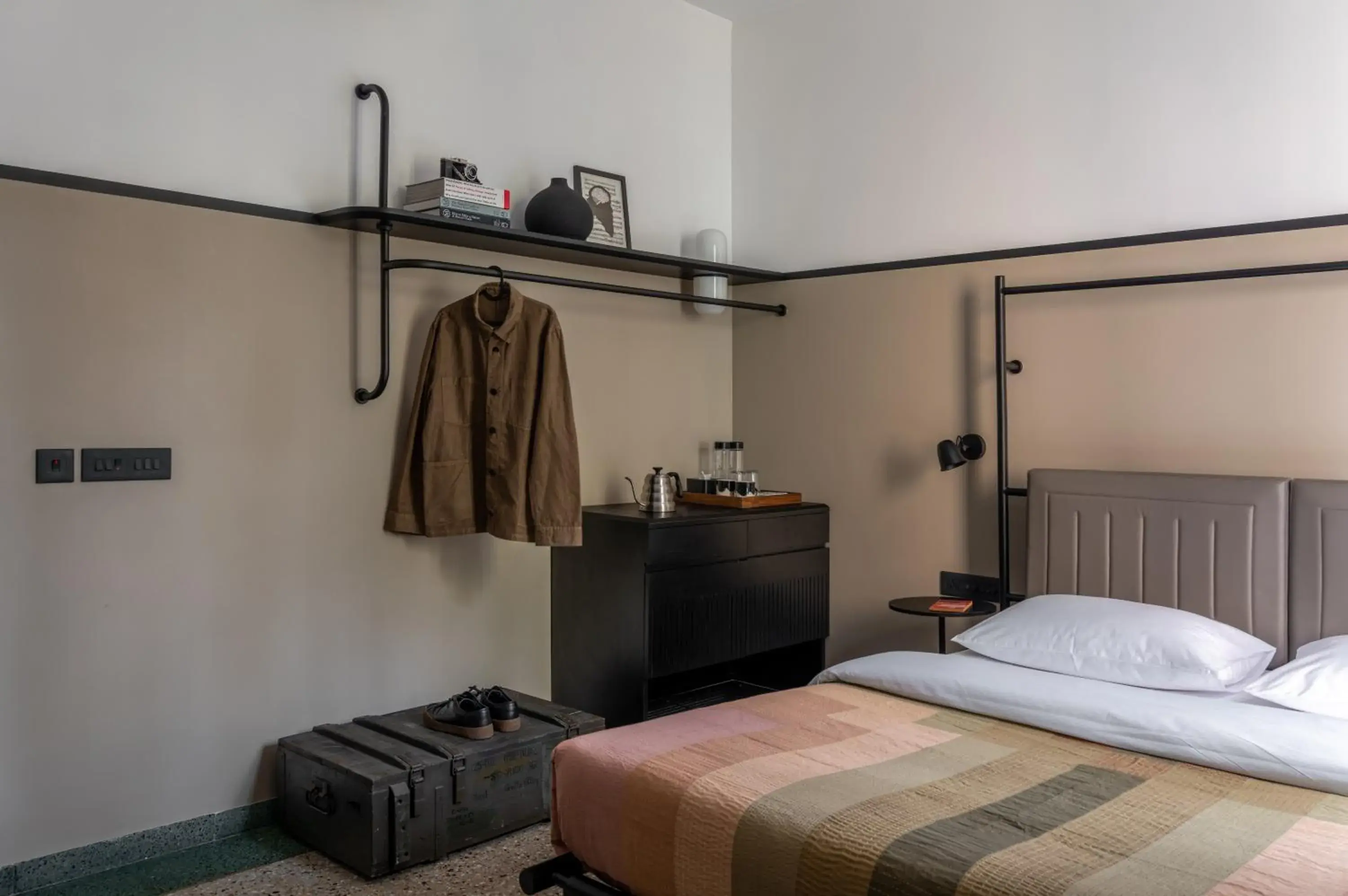 Superior Queen Room - single occupancy in Wellesley Hotel Superior Queen Room - single occupancy in Wellesley Hotel