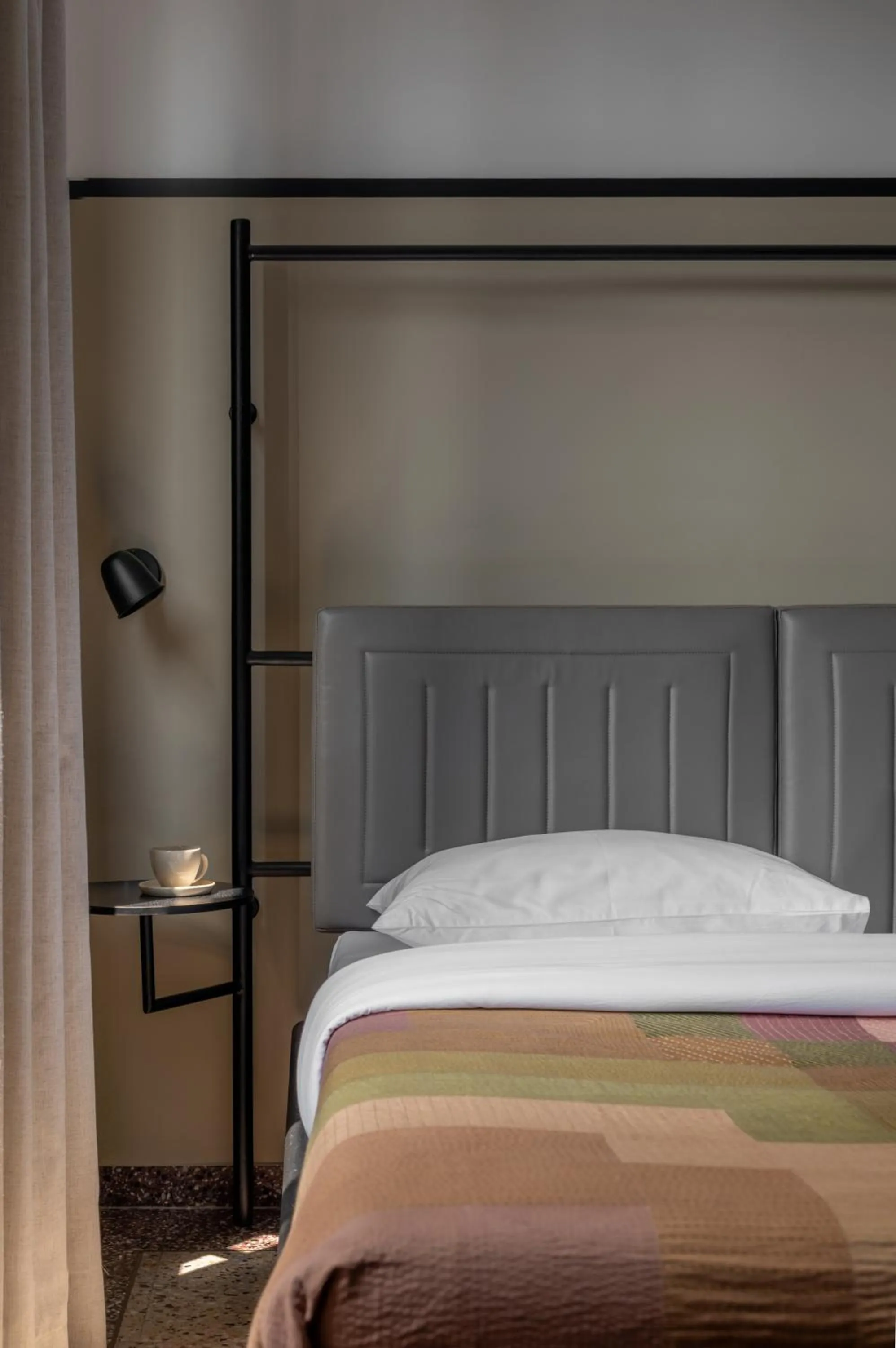 Bed in Wellesley Hotel