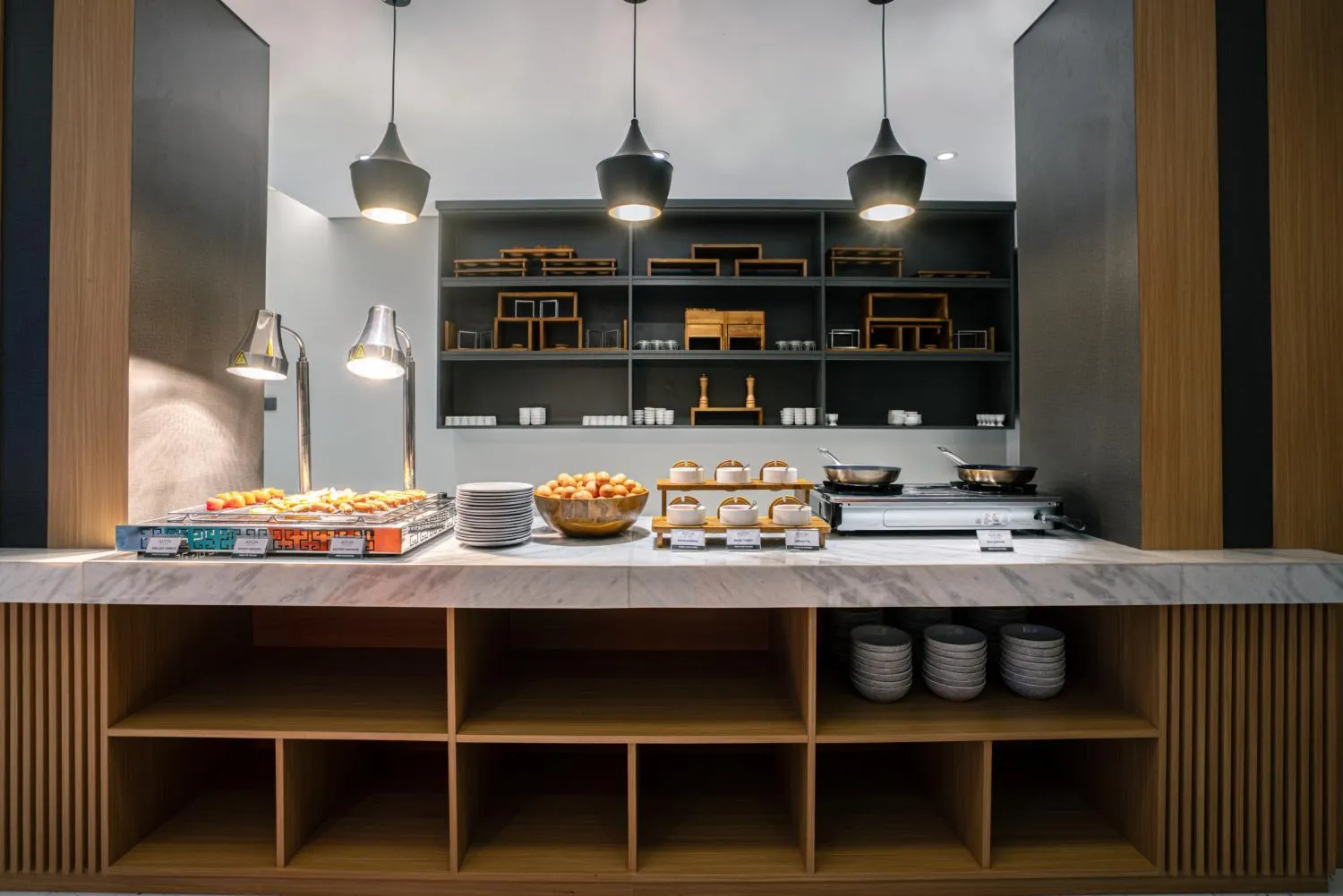 Restaurant/places to eat in Aston Emidary Bangka Hotel and Conference Center