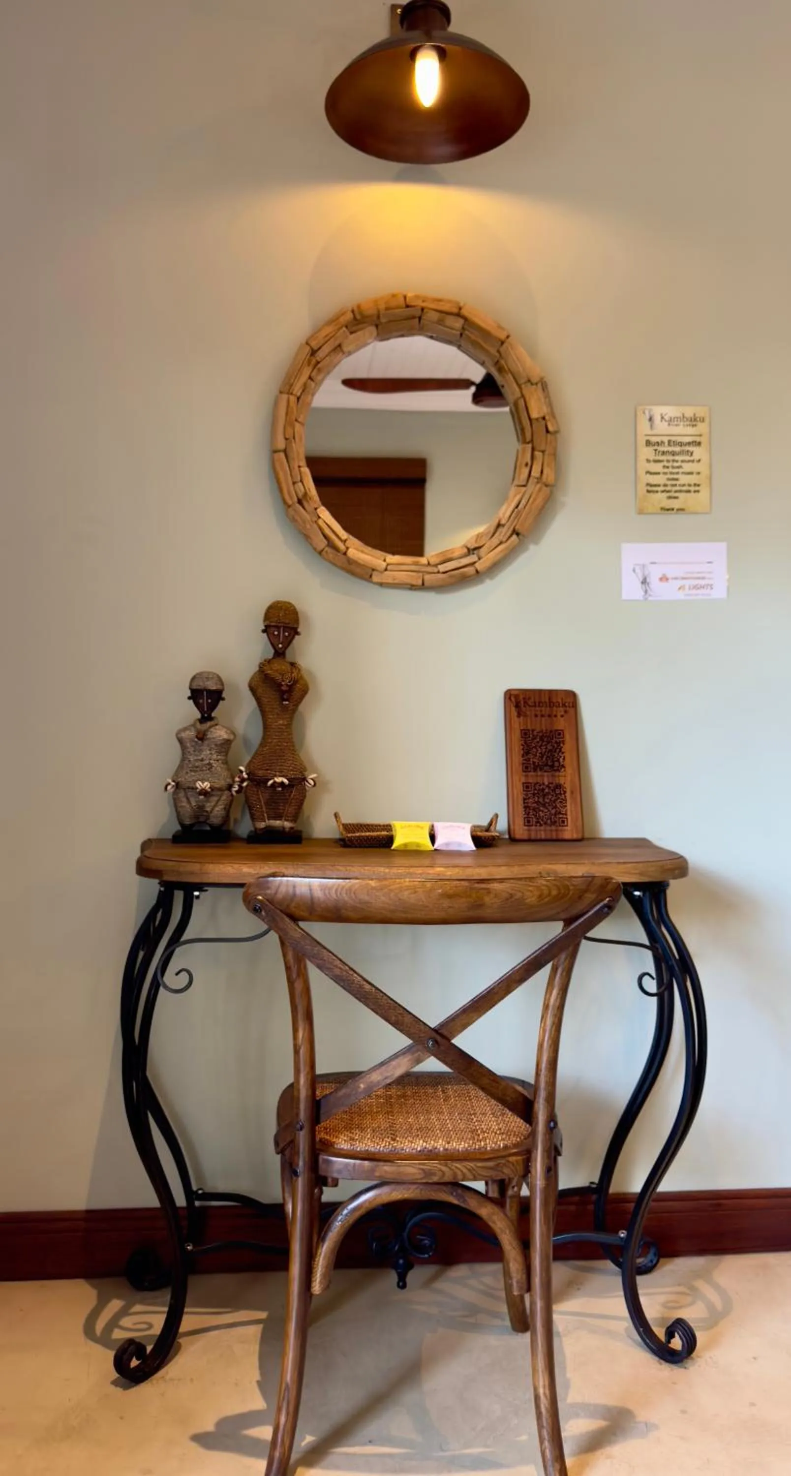 Decorative detail in Kambaku River Lodge