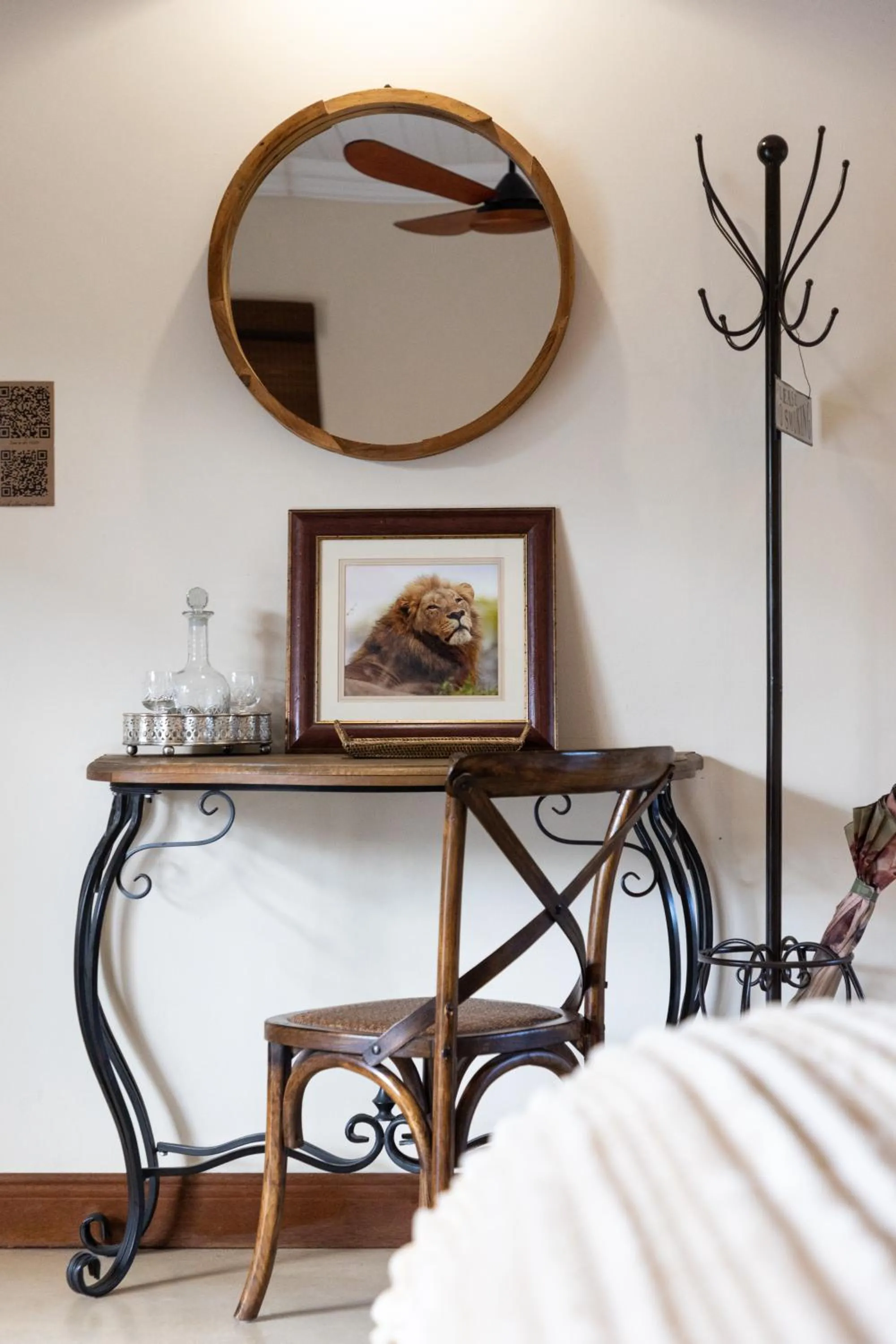 Decorative detail in Kambaku River Lodge