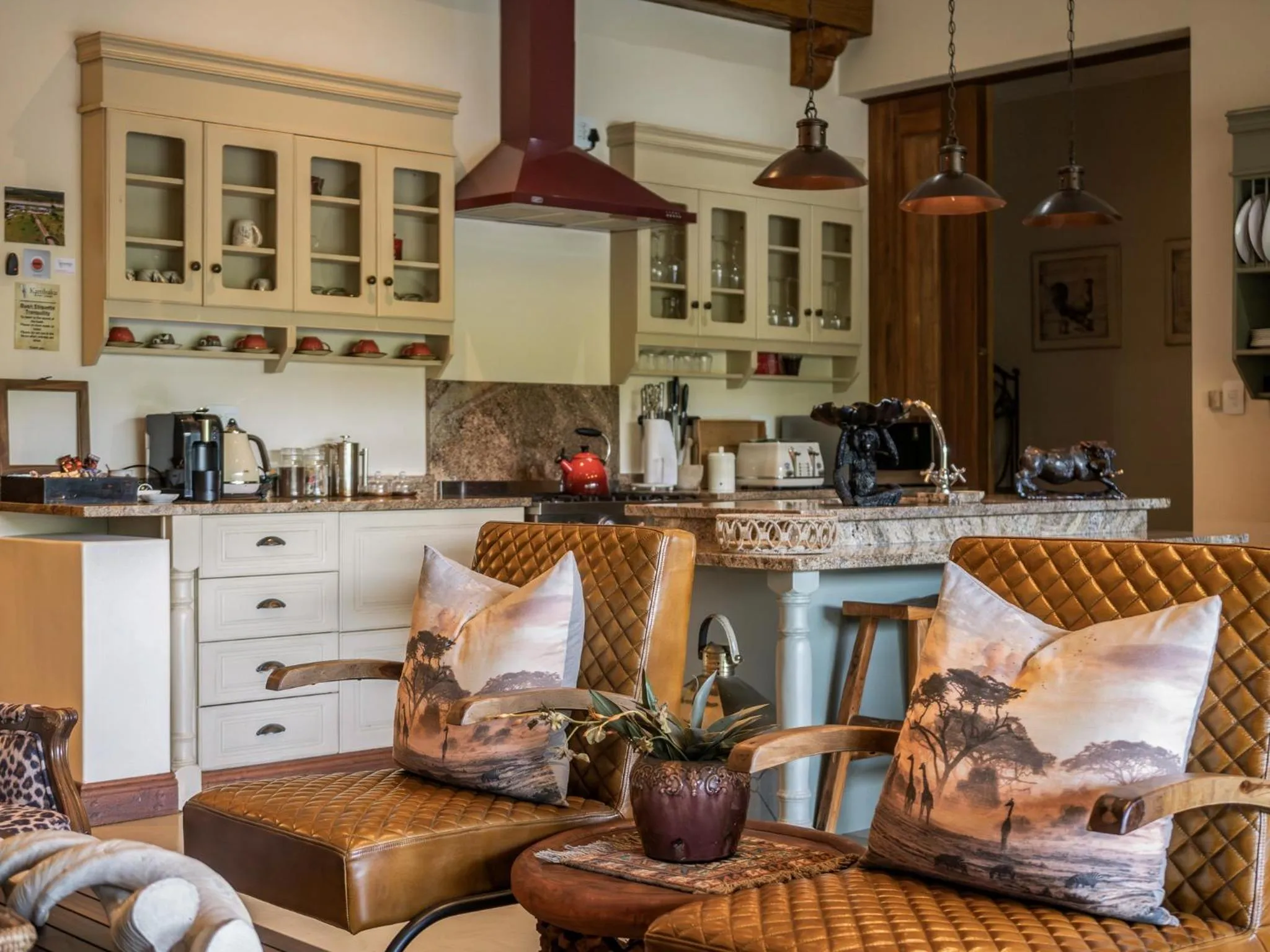 Decorative detail in Kambaku River Lodge