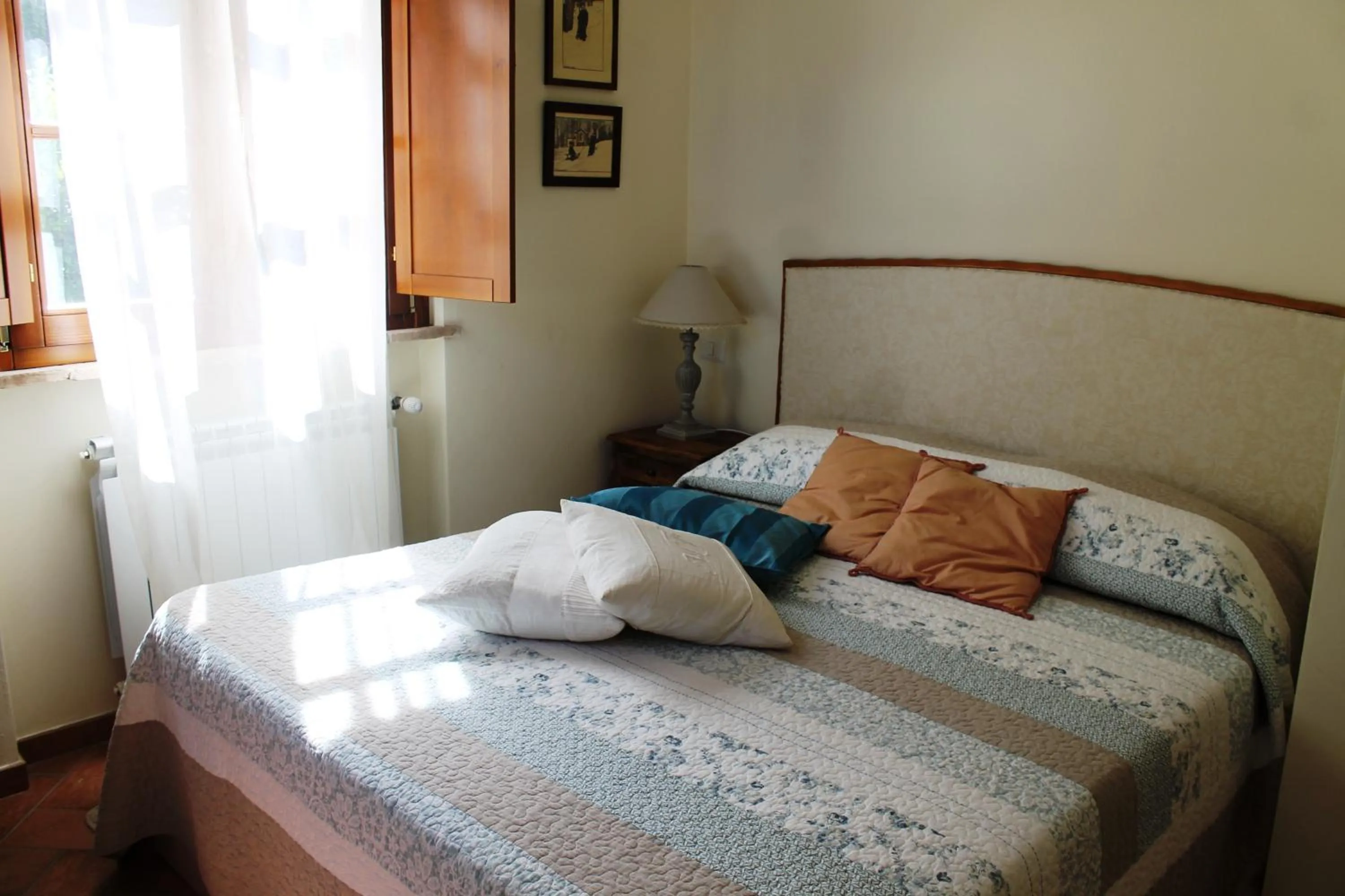 Photo of the whole room, Bed in Donna Etrusca