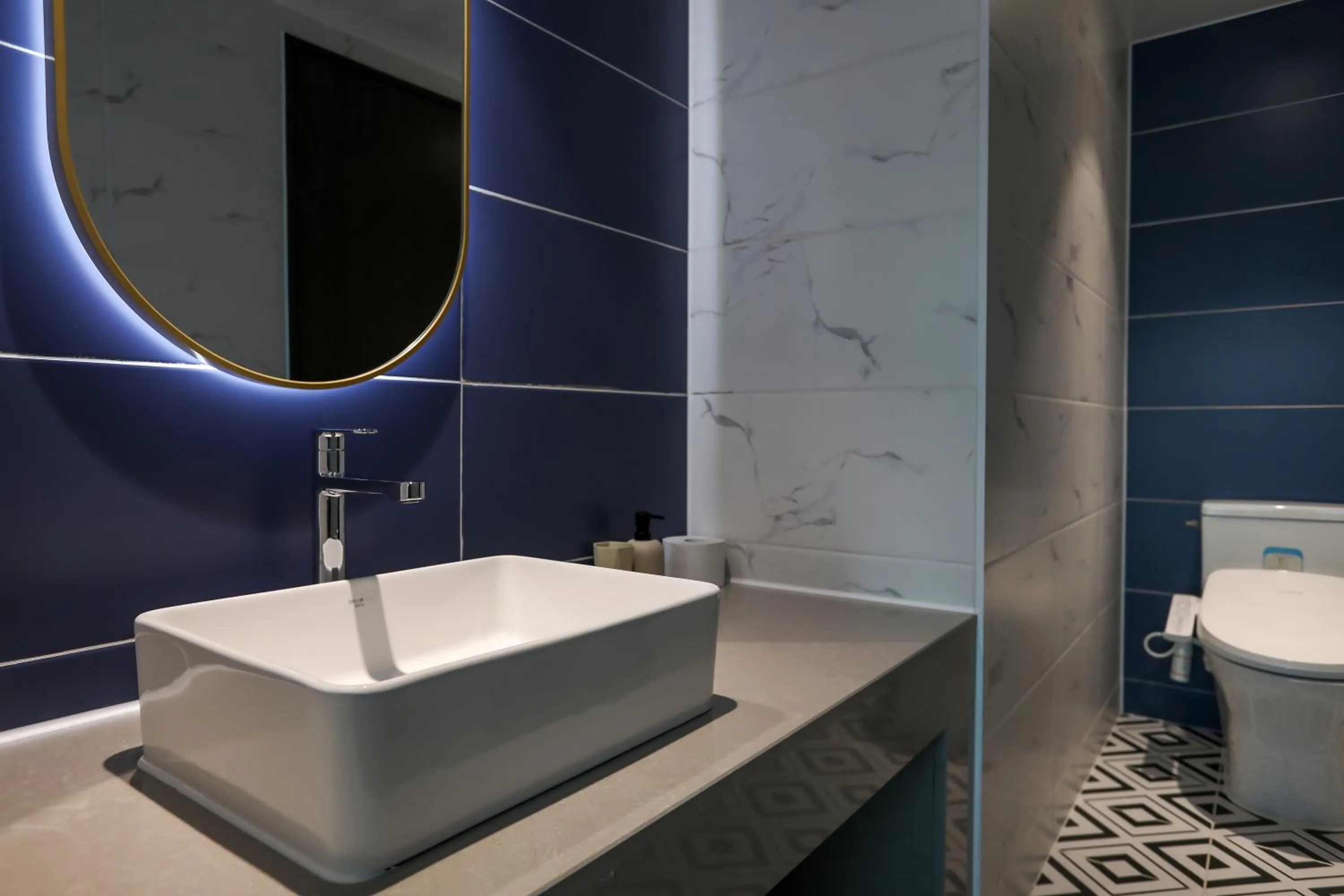 Toilet in Hotelaround Sokcho