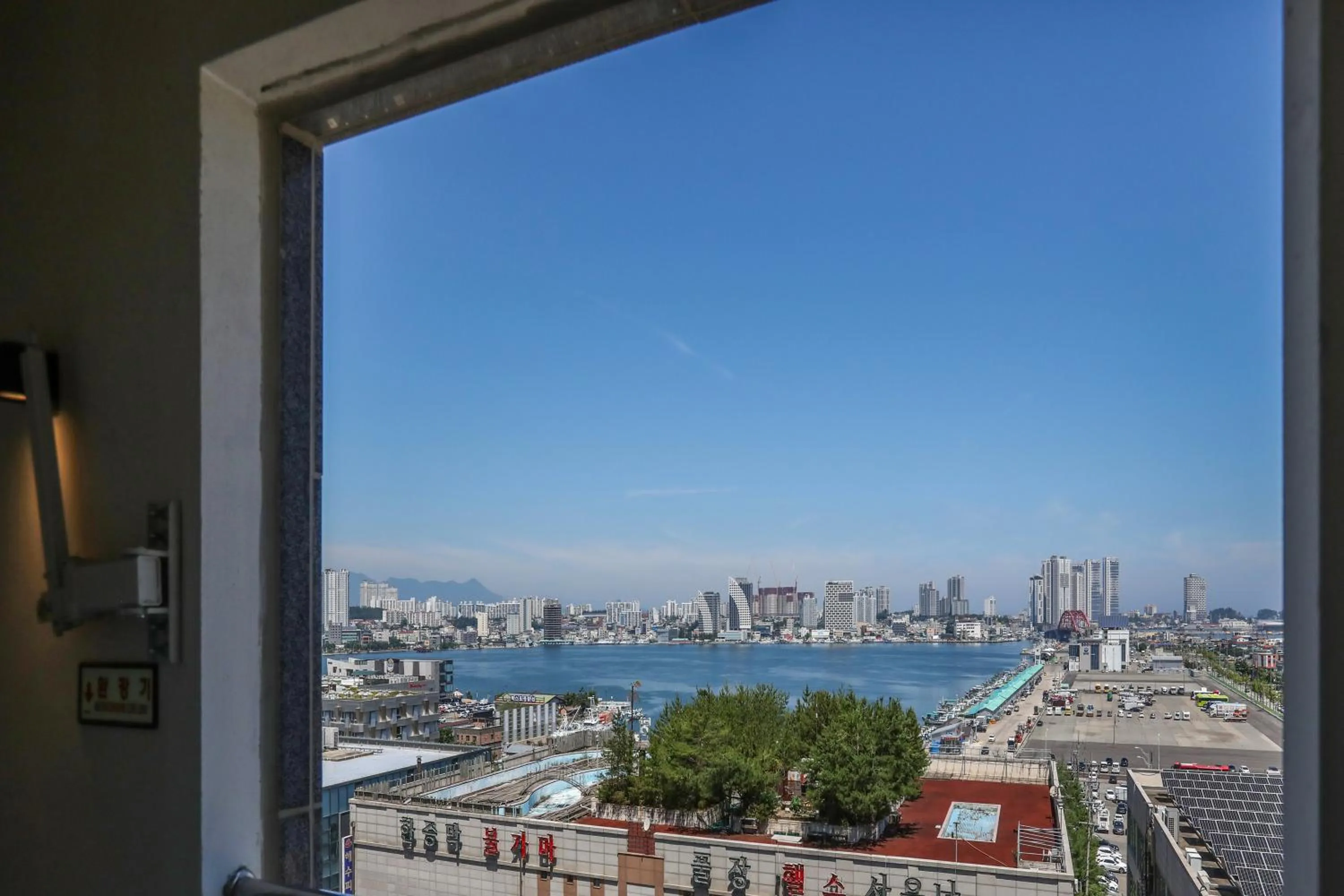 Day in Hotelaround Sokcho