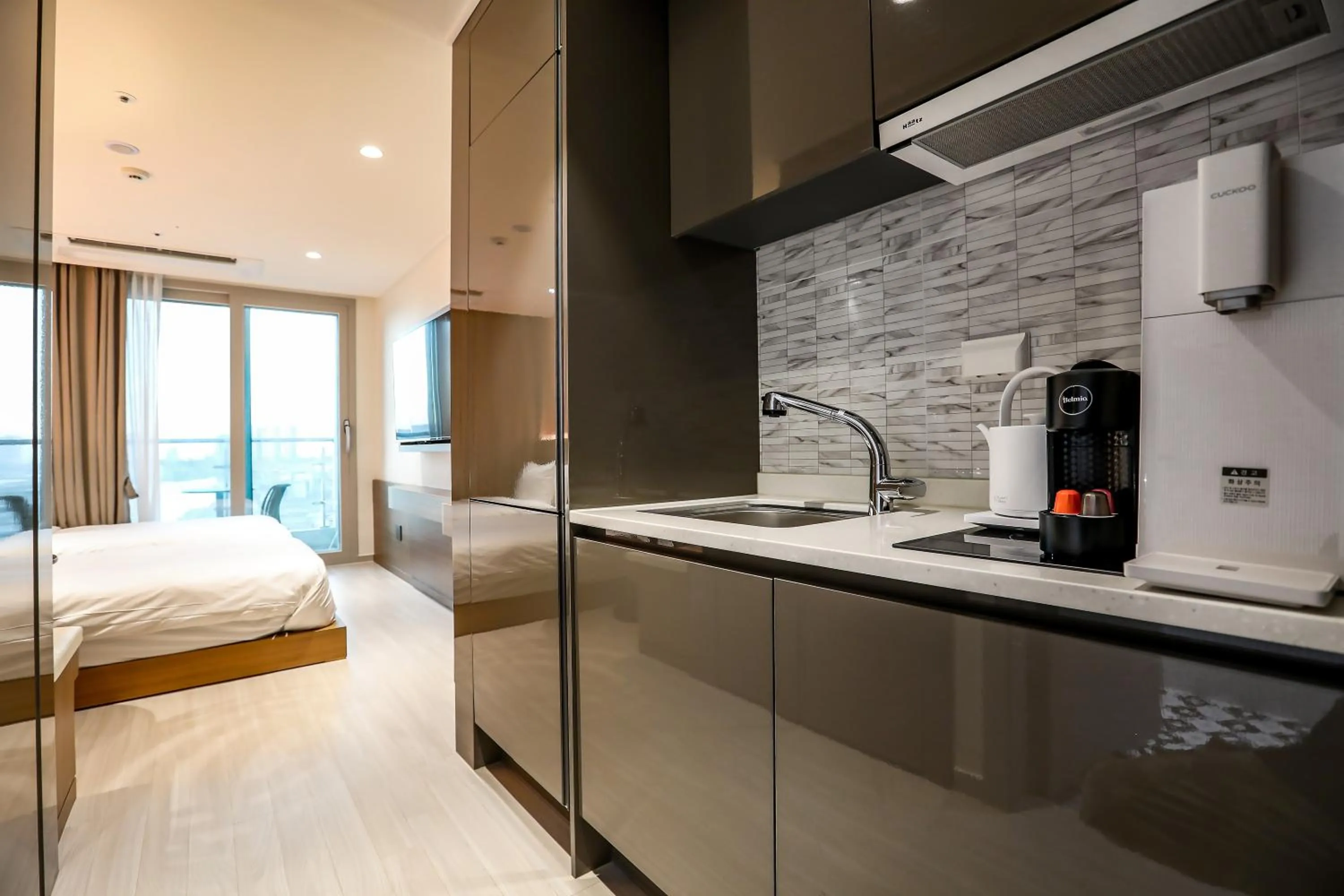 Coffee/tea facilities, Bed in Hotelaround Sokcho