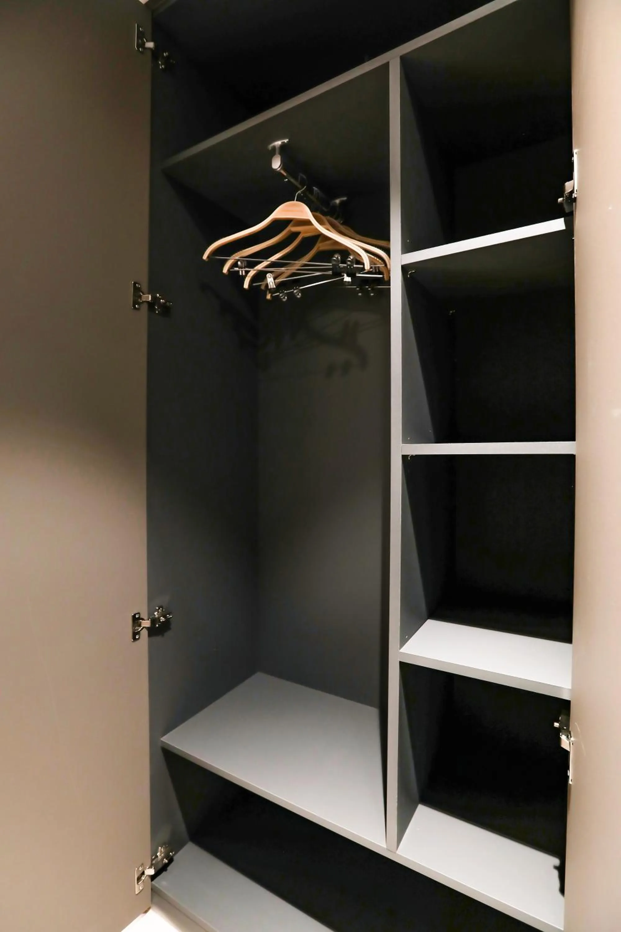 wardrobe in Hotelaround Sokcho