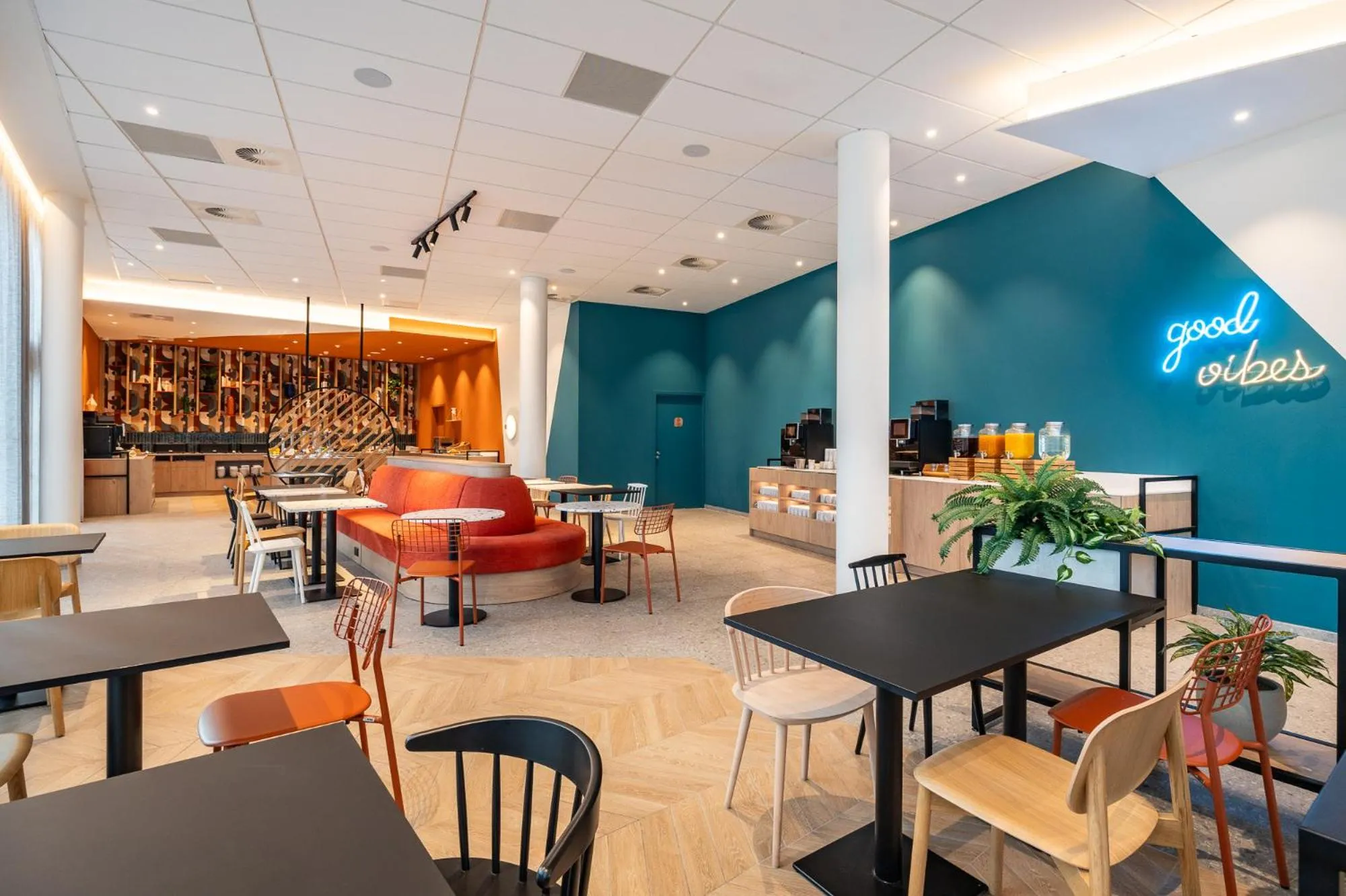 Living room in B&B HOTEL Brussels Airport