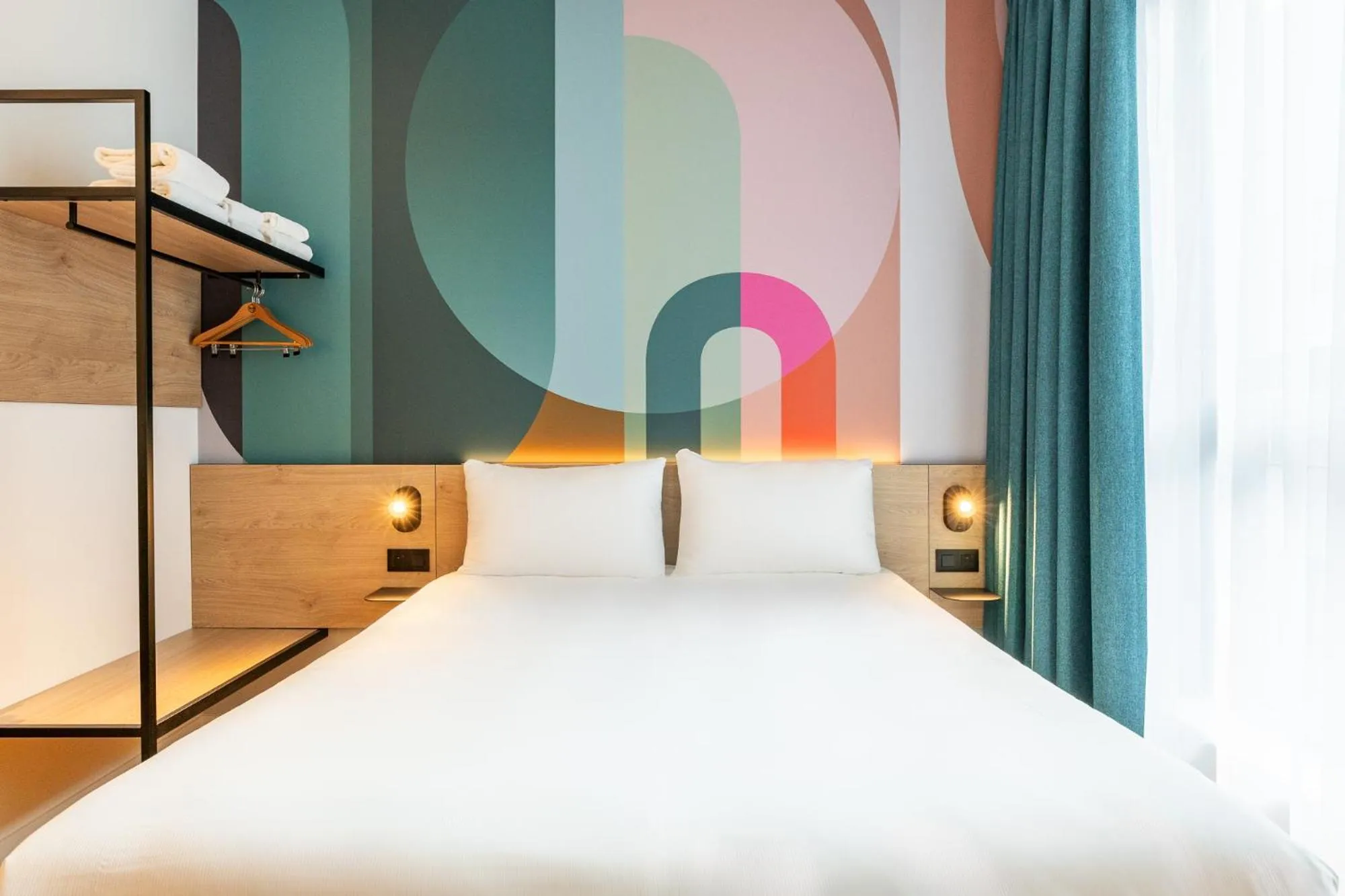 Bed in B&B HOTEL Brussels Airport