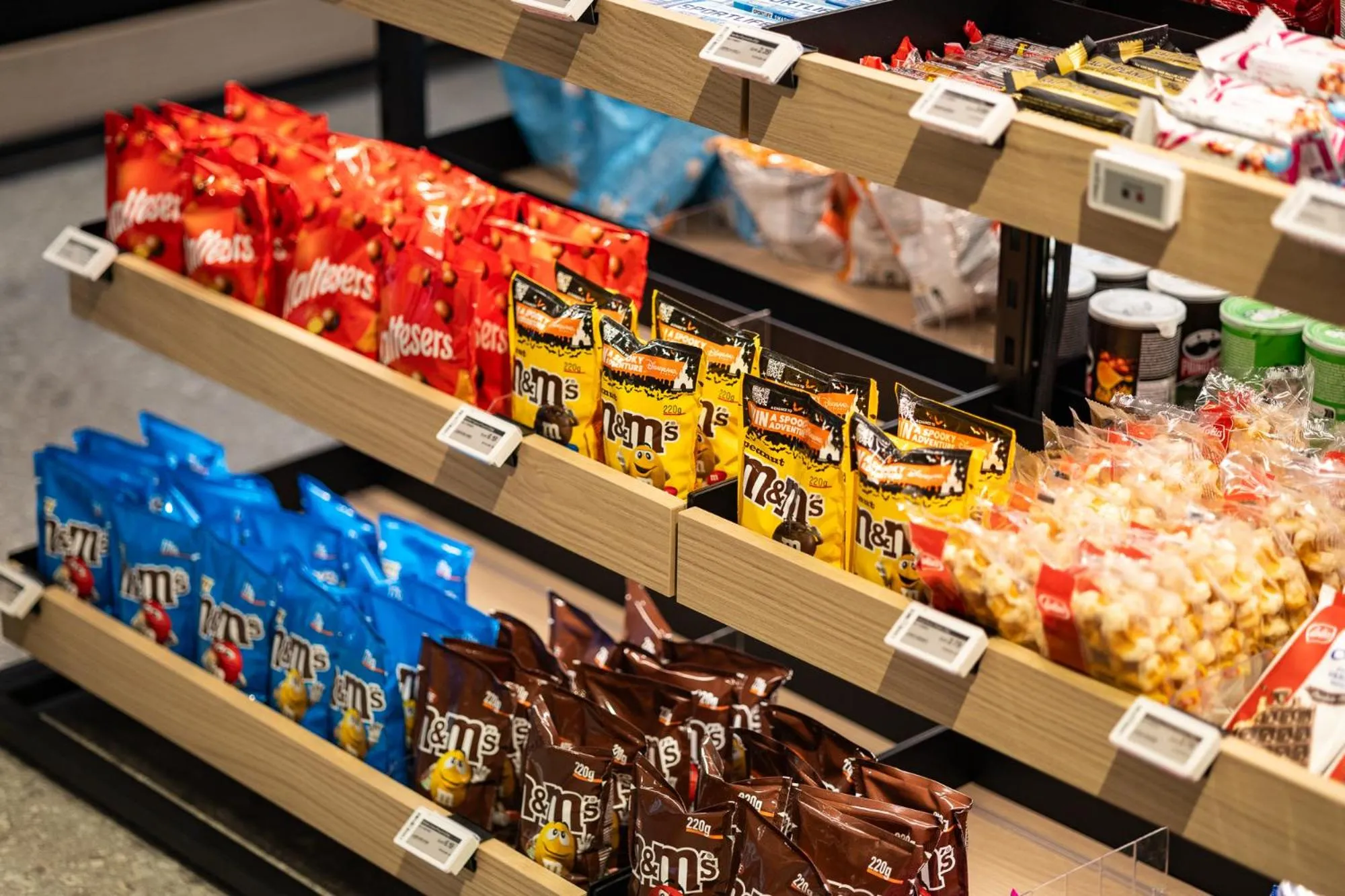 Restaurant/places to eat in B&B HOTEL Brussels Airport