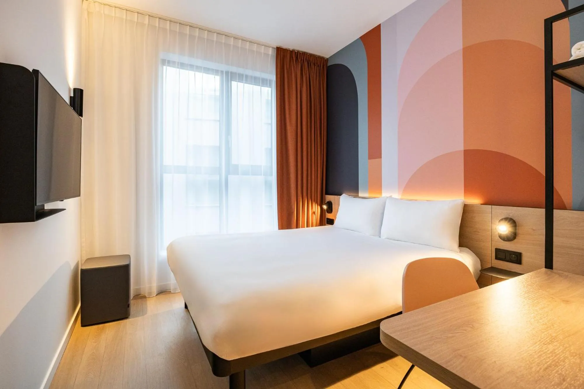 Bed in B&B HOTEL Brussels Airport