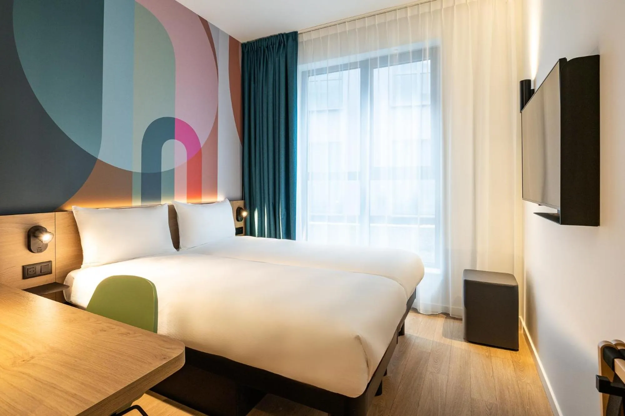 Bed in B&B HOTEL Brussels Airport