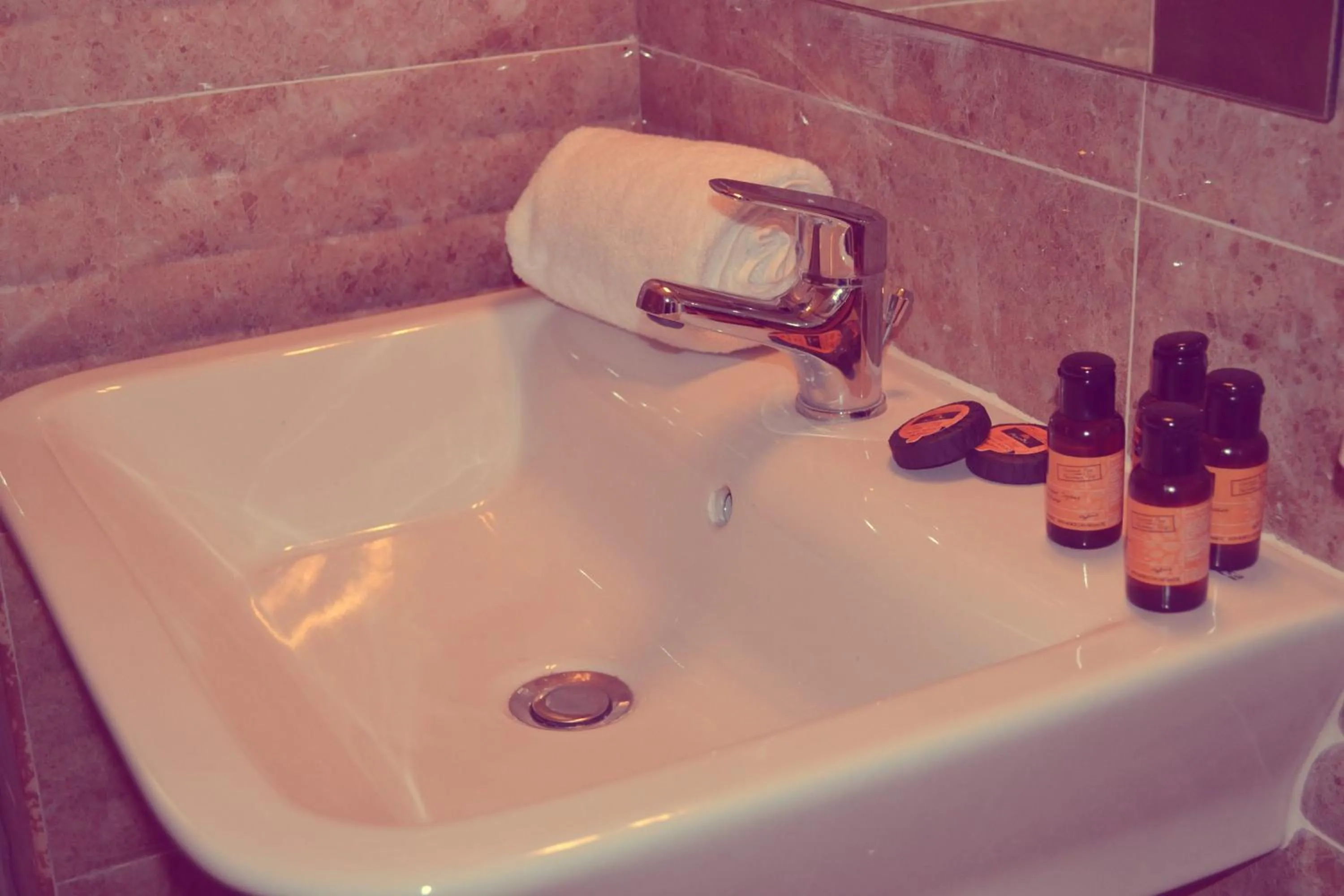 Toilet in Hotel La Place