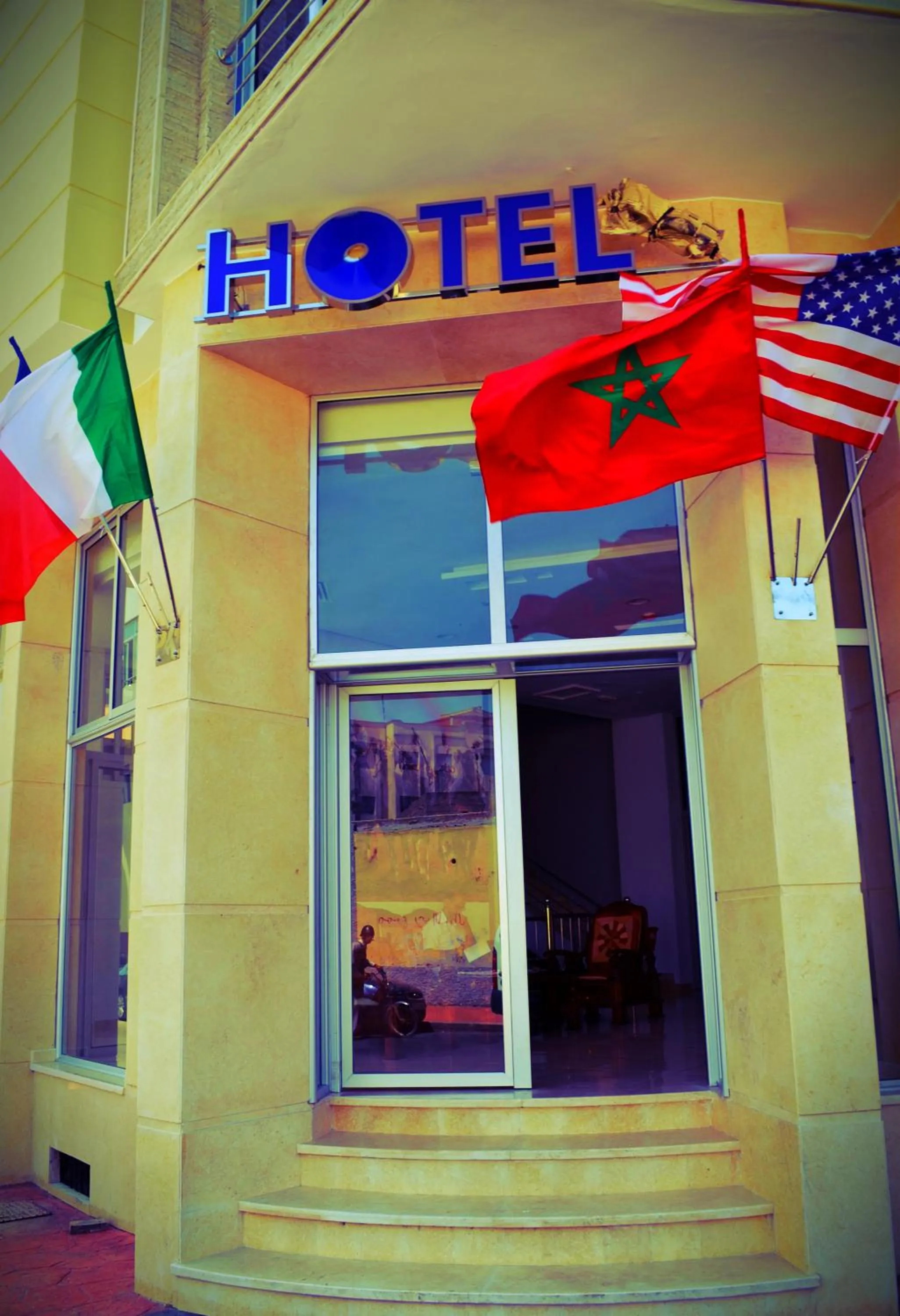 Facade/entrance in Hotel La Place