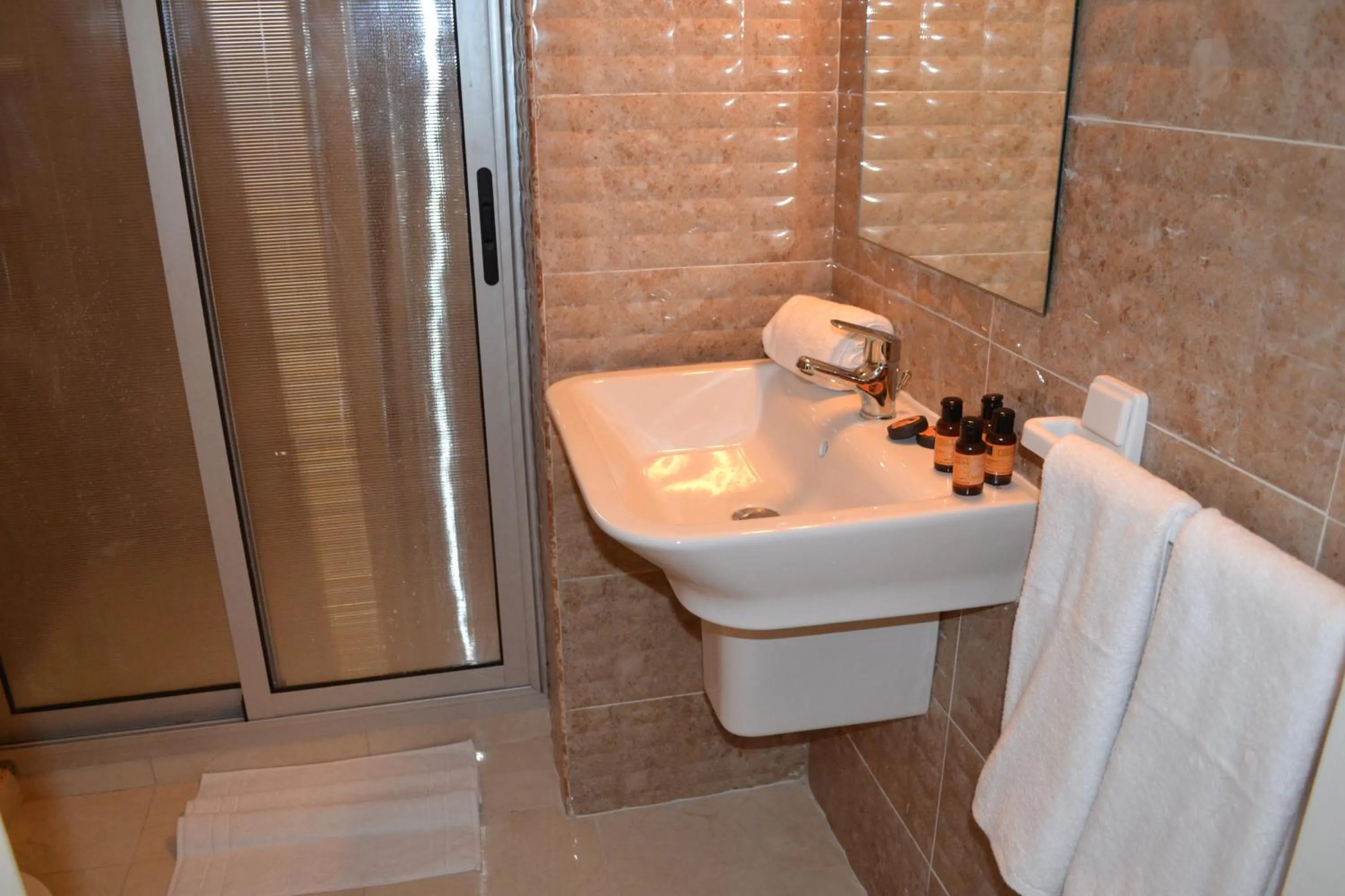 Bathroom in Hotel La Place