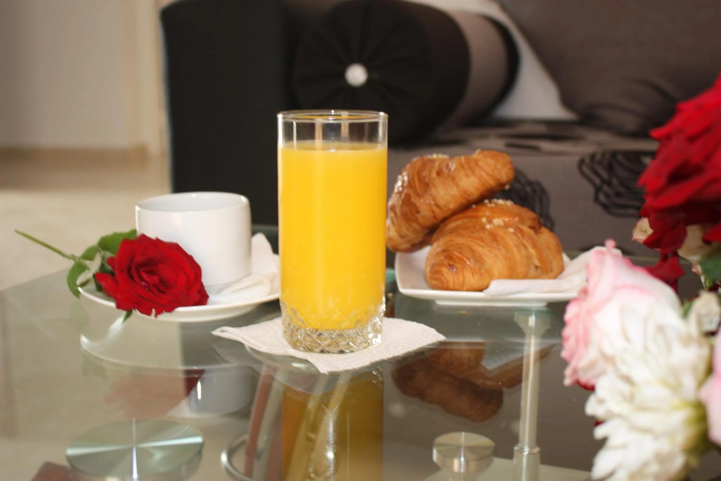 Restaurant/places to eat in Hotel La Place