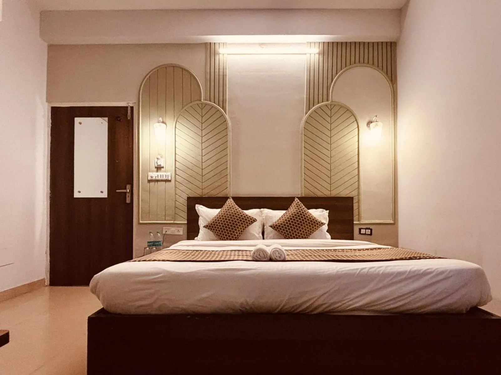 View (from property/room), Bed in Majestic Heights Hotel