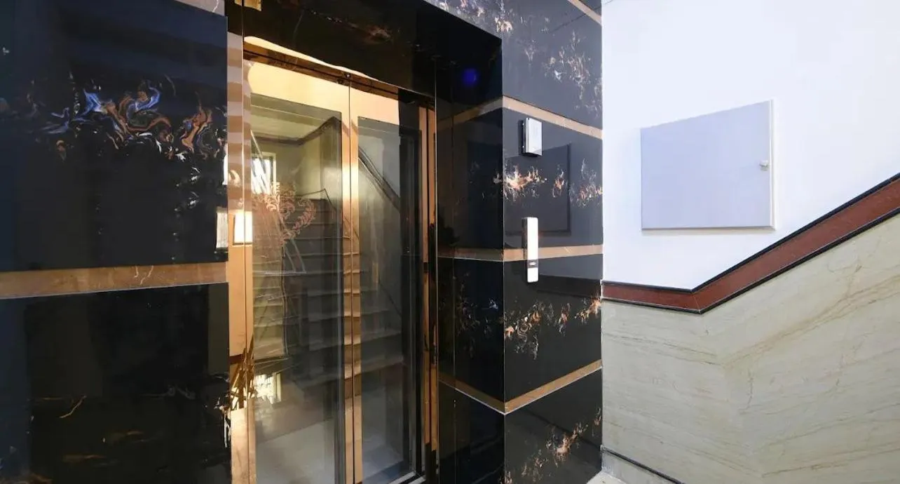 Hotel GreySky Residency