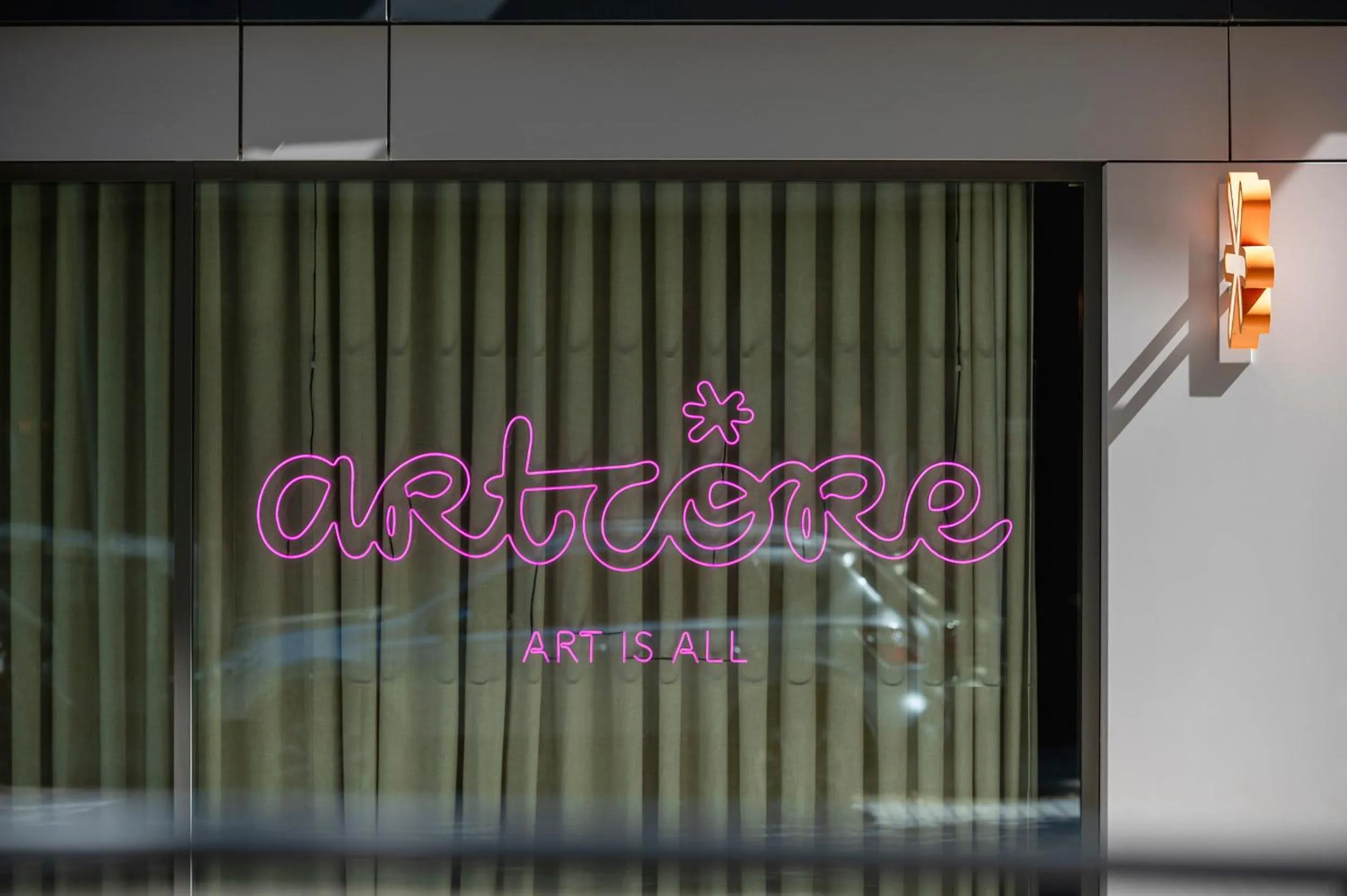 Logo/Certificate/Sign in Artcore Hotel Porto