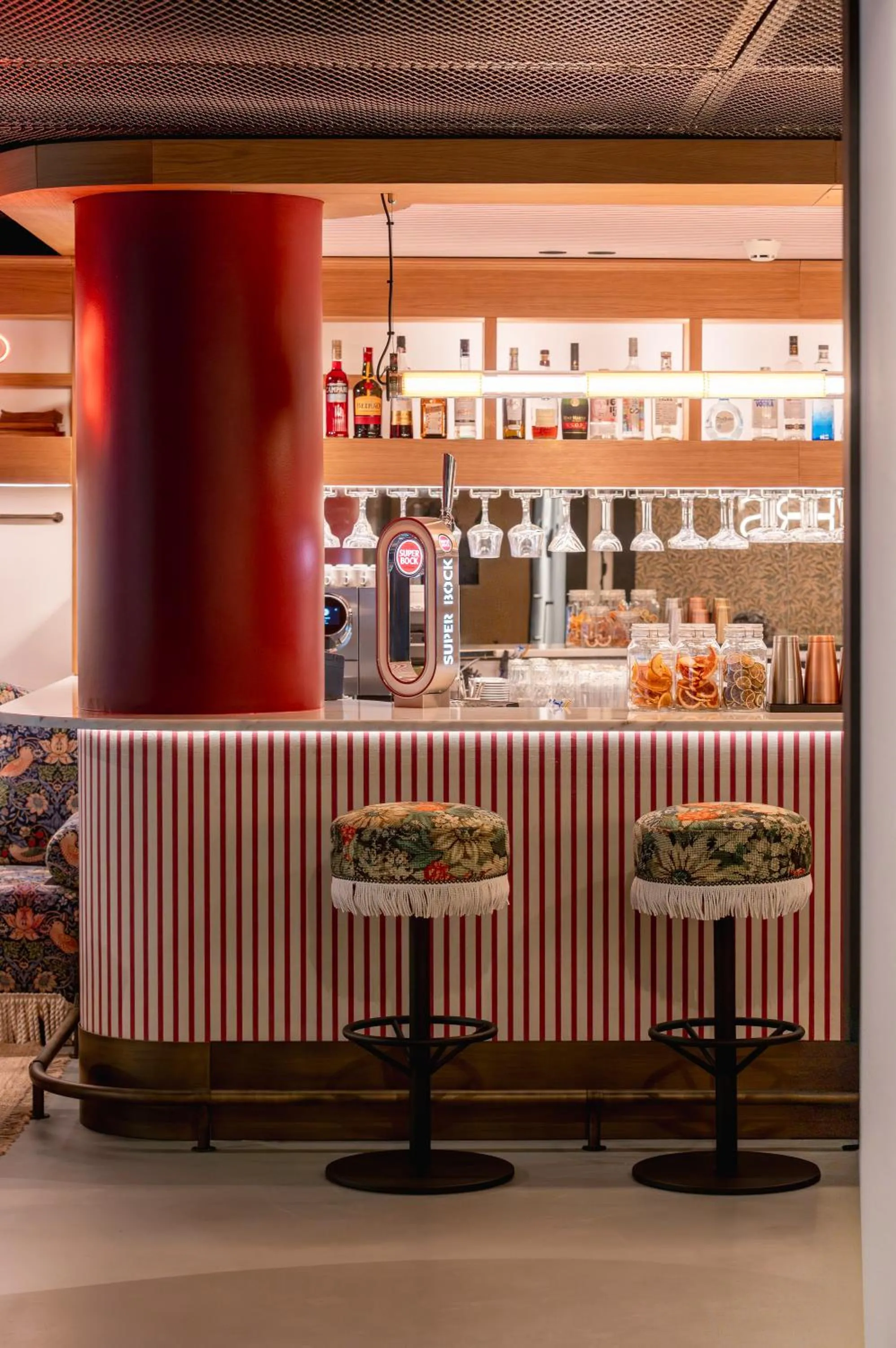 Lounge or bar in Artcore Hotel Porto