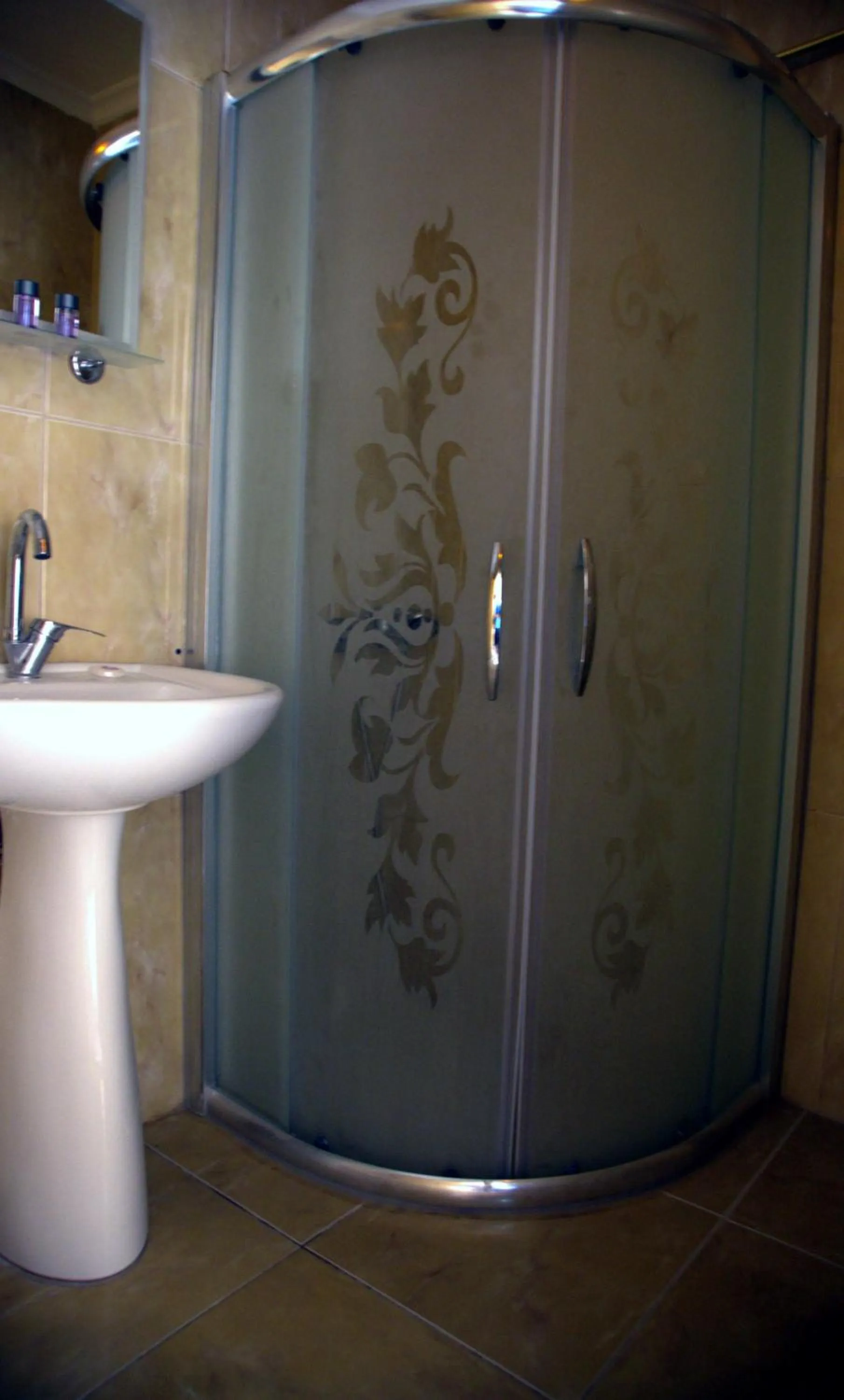 Shower in Torun Hotel Bursa