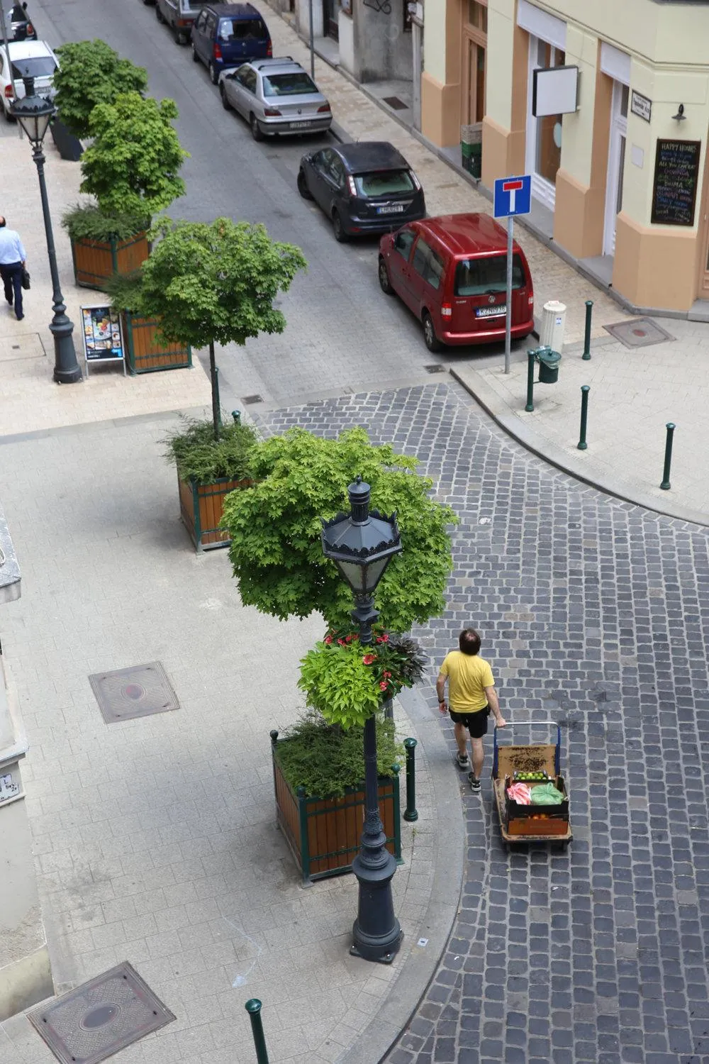 Property building in Amber Terrace Studios Downtown
