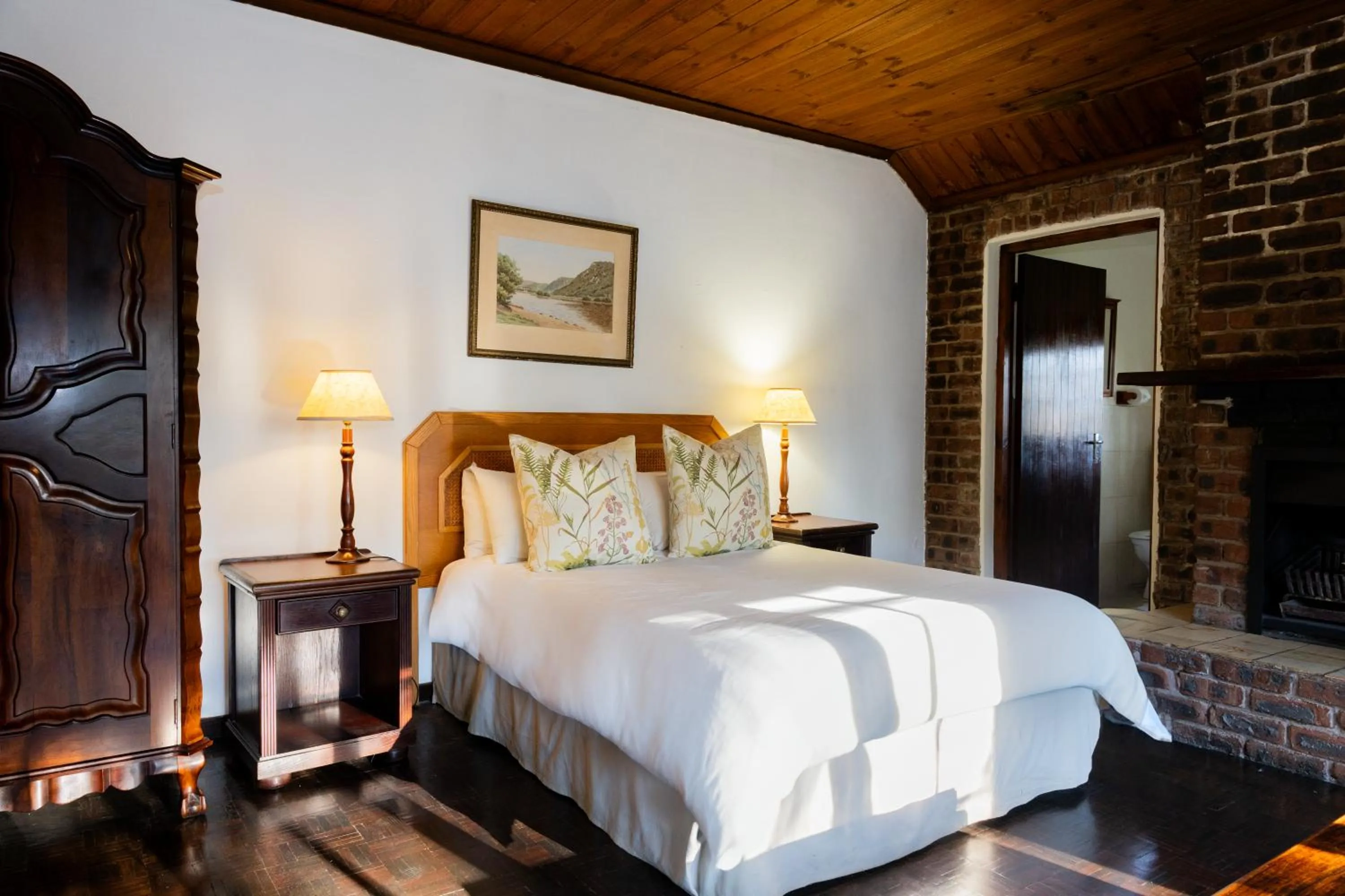 Bed in Himeville Arms