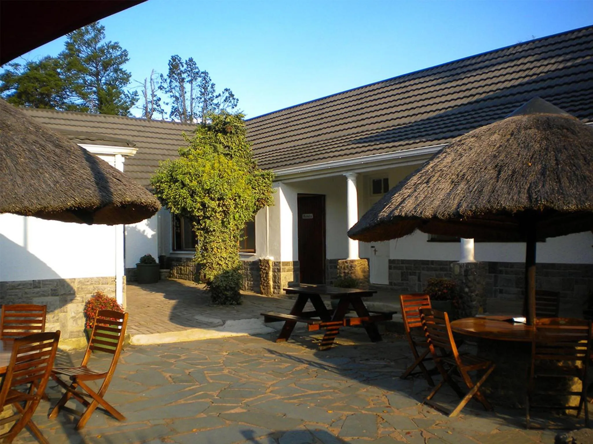 Property building in Himeville Arms