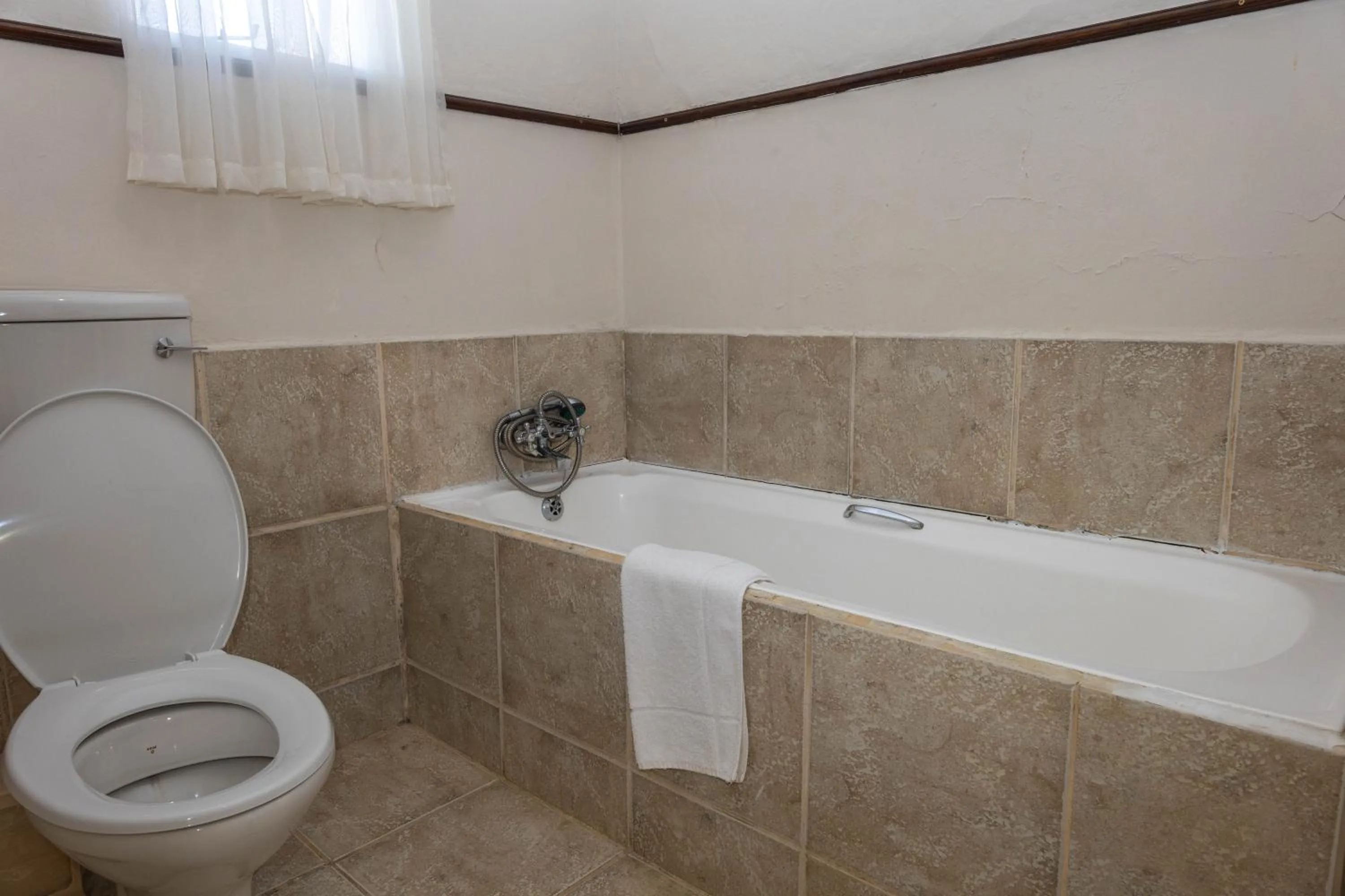 Bathroom in Himeville Arms