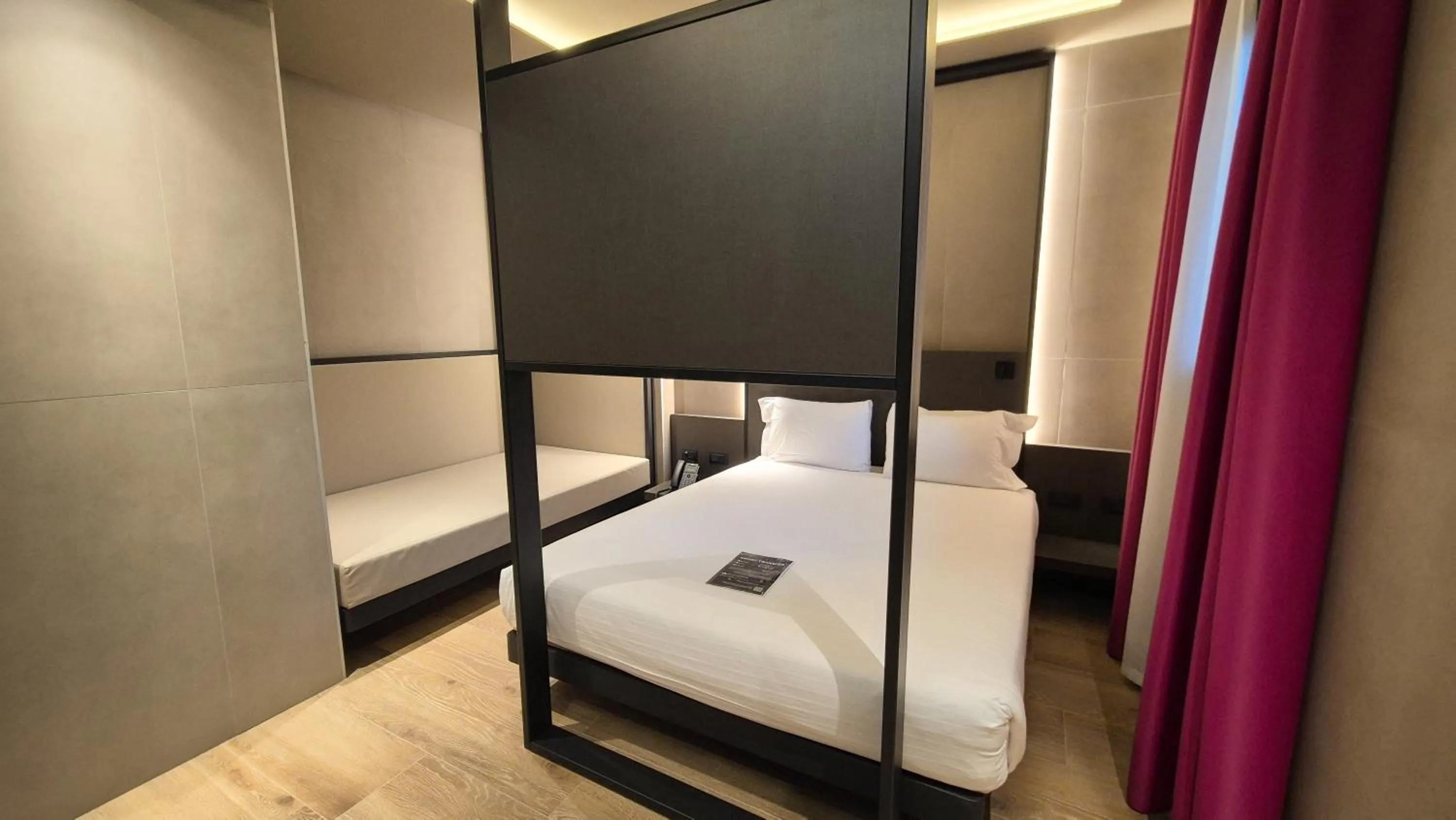 Bedroom, Bed in Kira Suites Hotel Milano