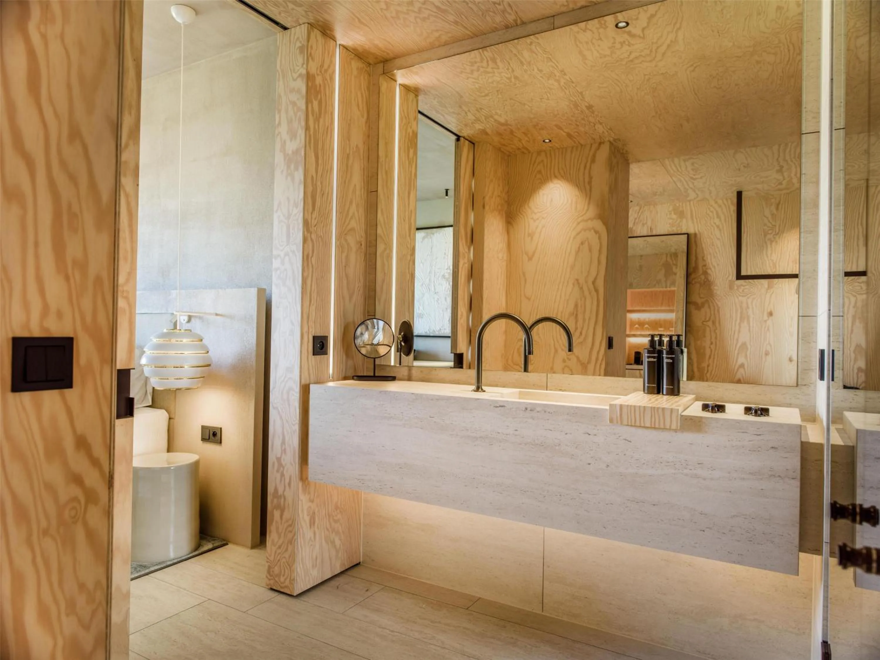 Bathroom in Radisson Collection The National Hotel, Brussels