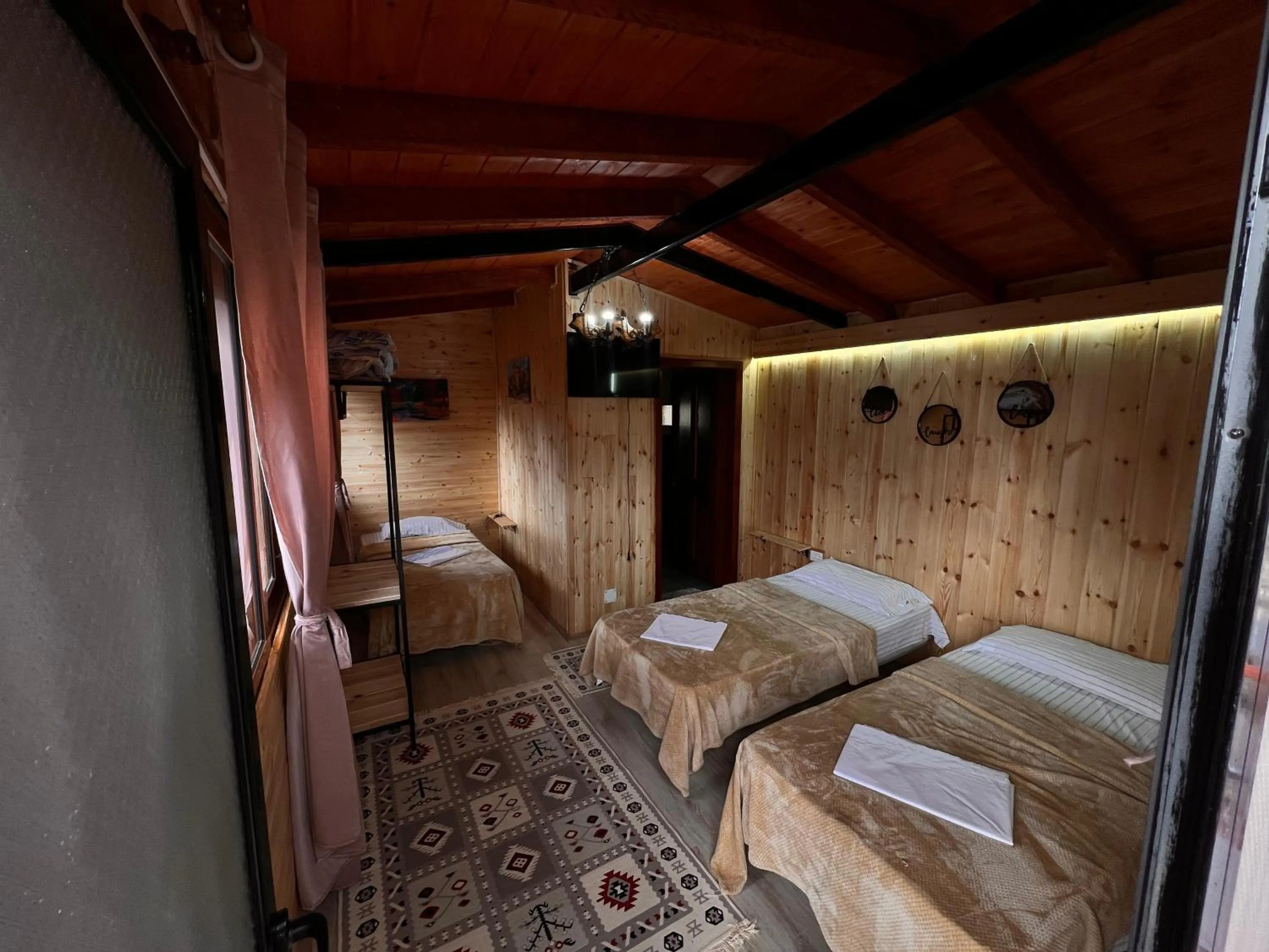 Basic Triple Room in Rooms Merlika -Inside the Castle-