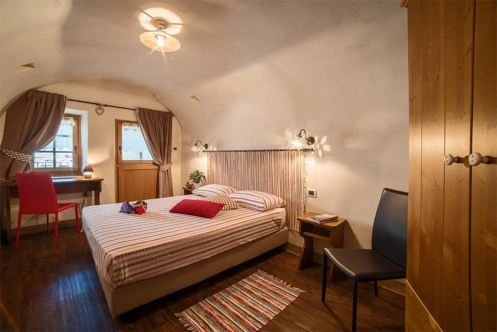 Photo of the whole room, Bed in Ostello del Castello Tirano