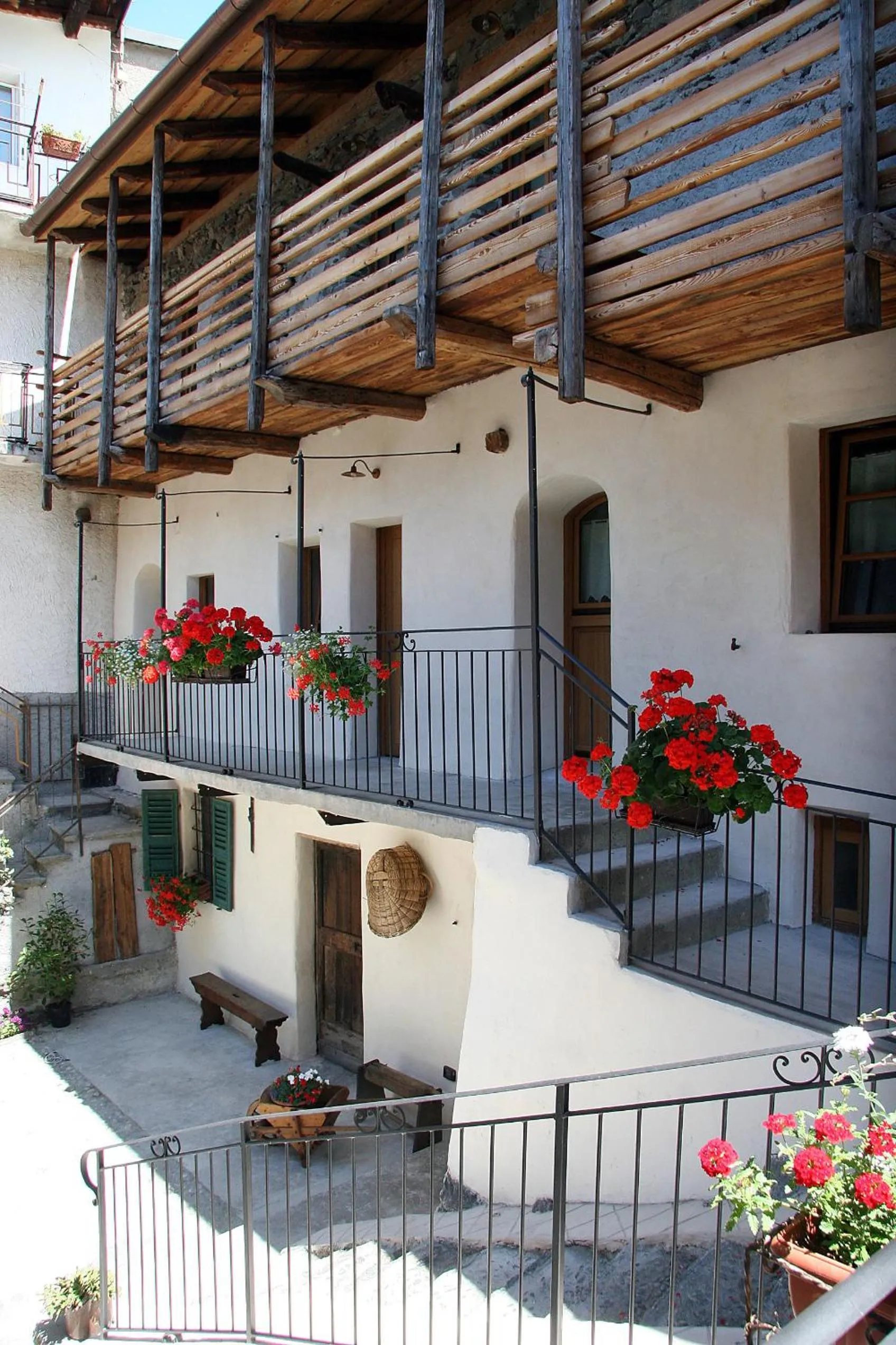 Facade/entrance in Ostello del Castello Tirano