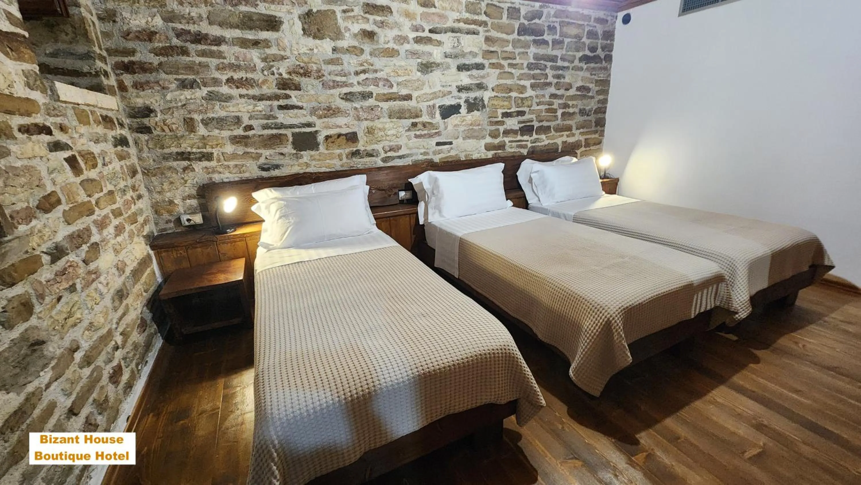 Bed in Bizant House Boutique Hotel