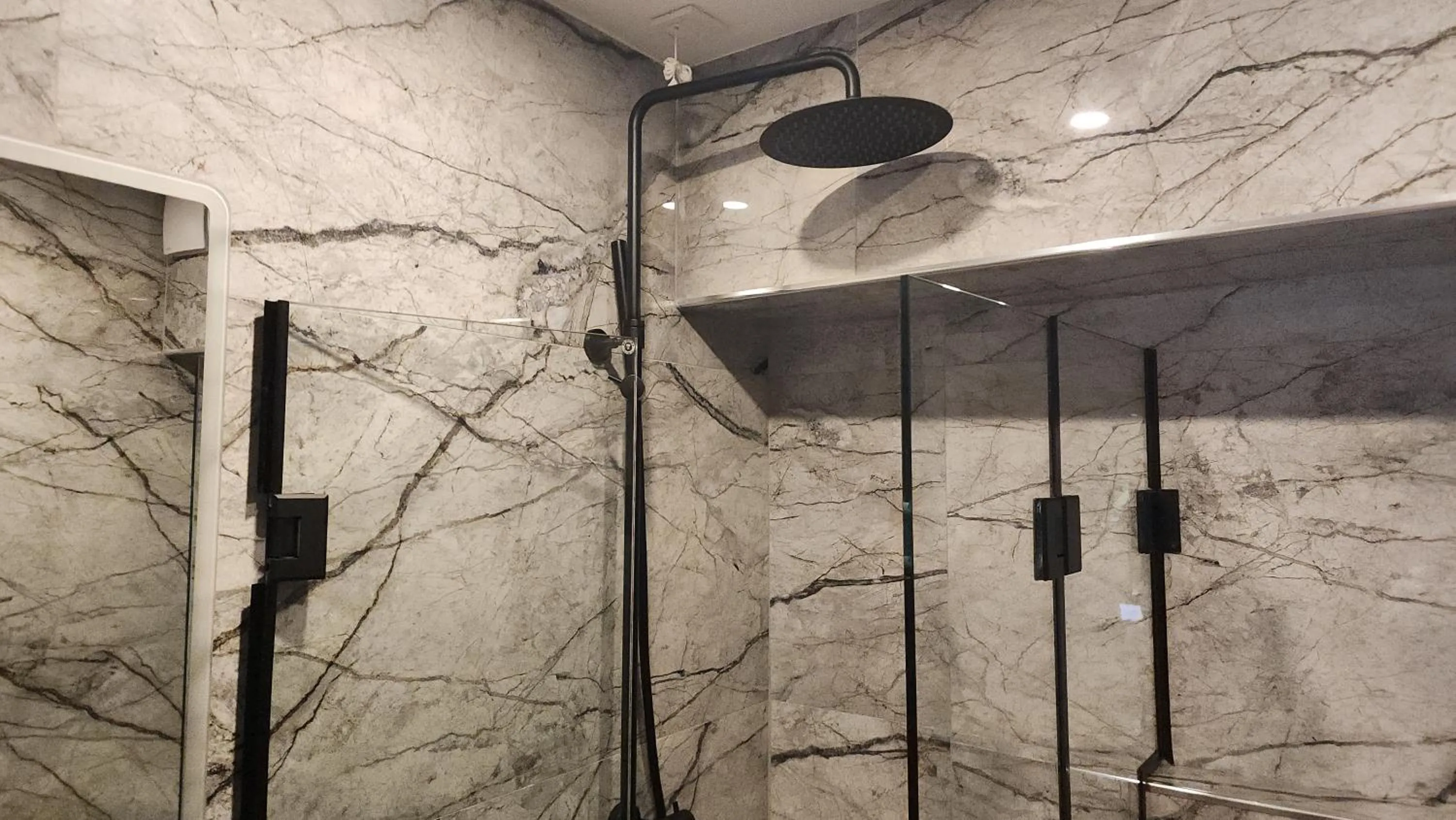 Shower in Bizant House Boutique Hotel