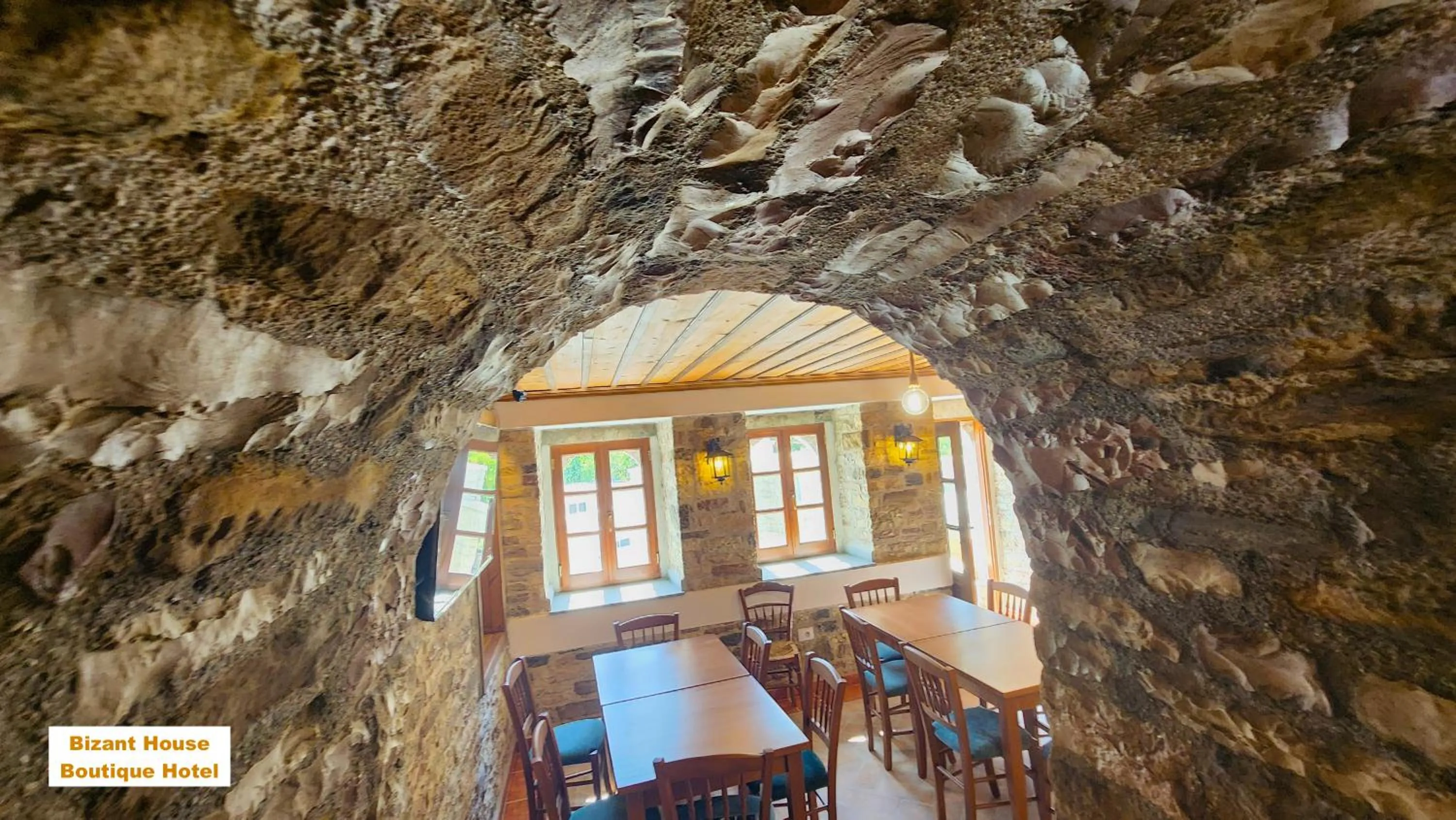 Restaurant/places to eat in Bizant House Boutique Hotel