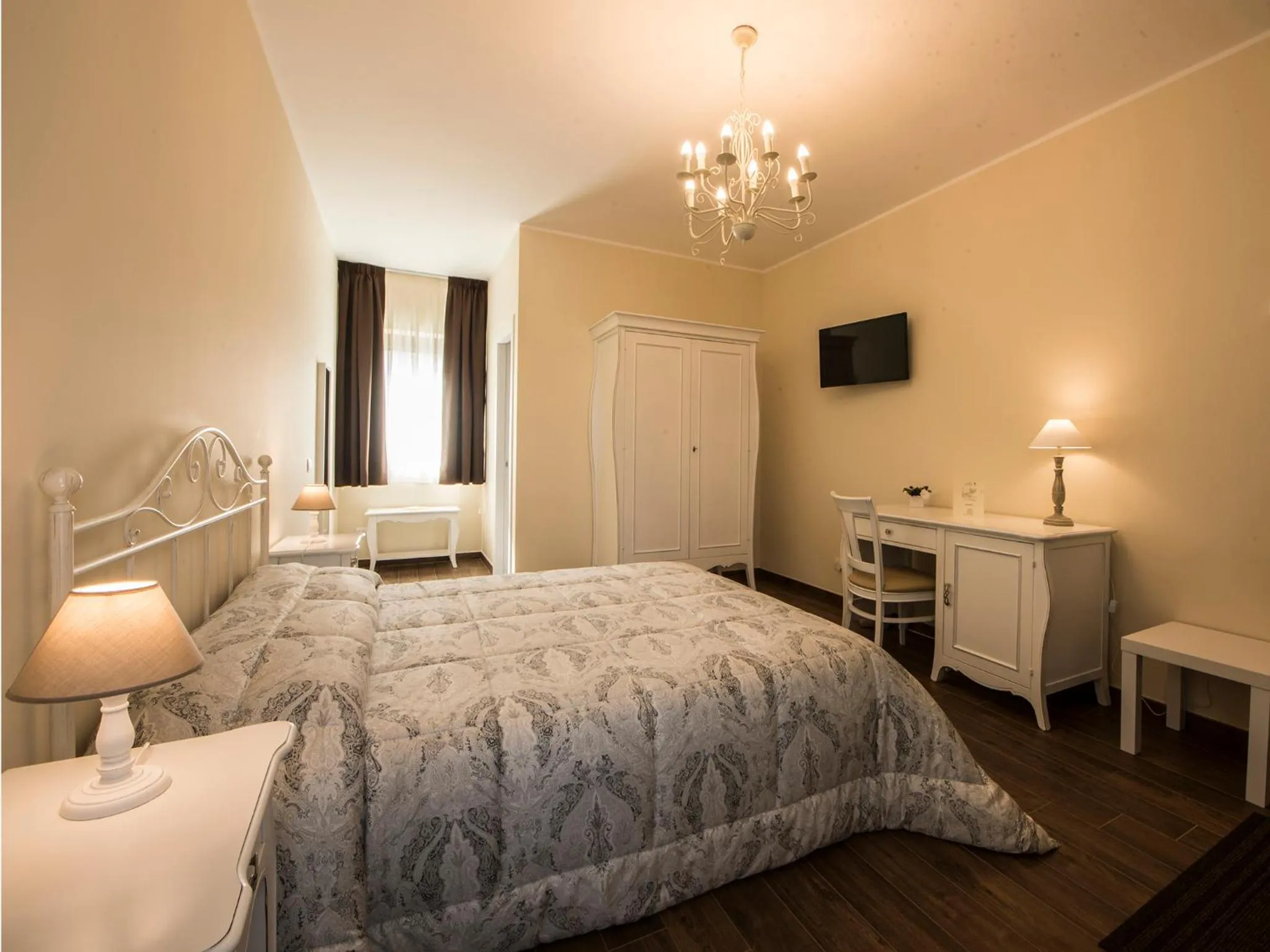 TV and multimedia, Bed in Masseria Torre Spagnola