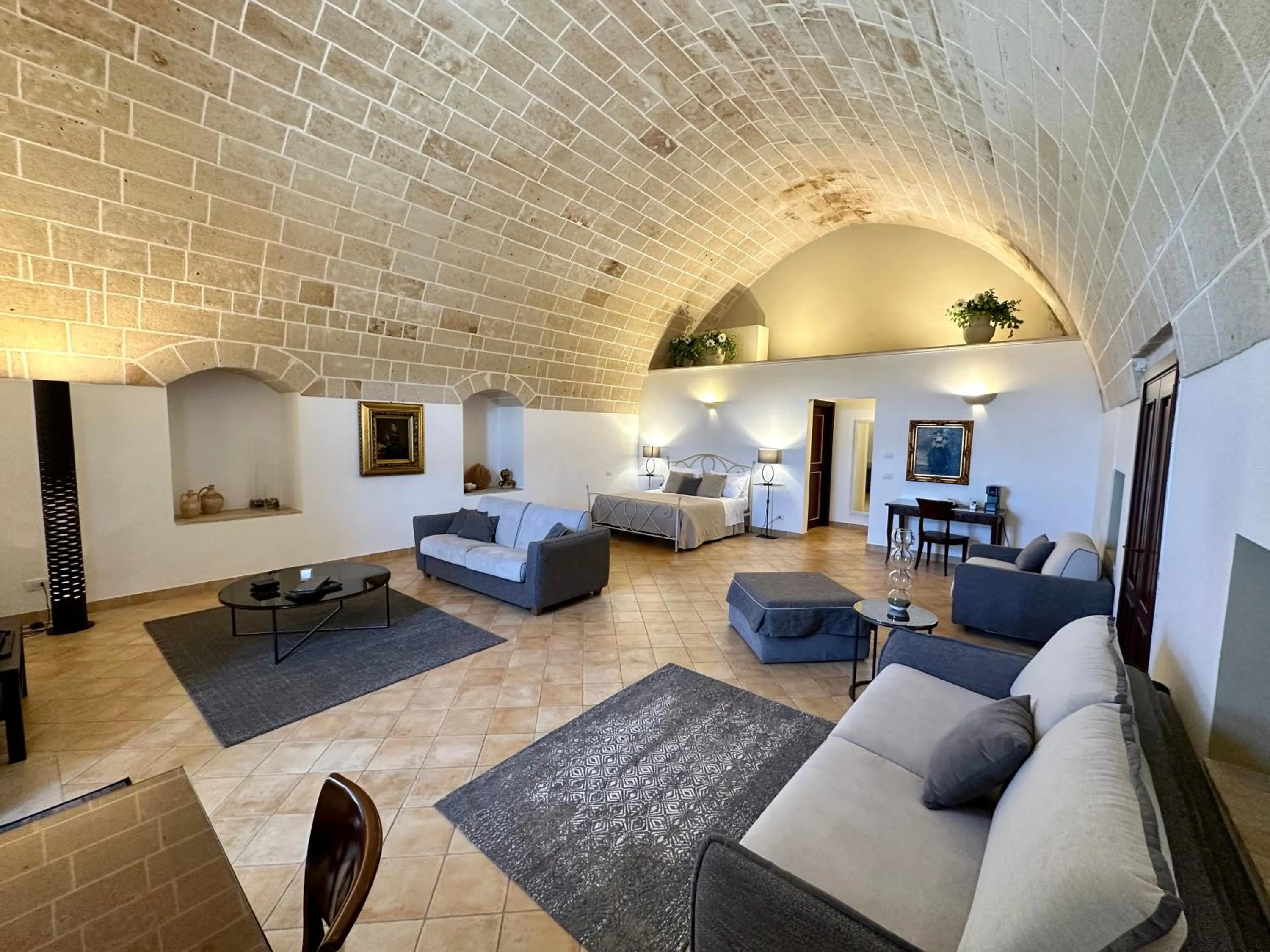 Photo of the whole room in Masseria Torre Spagnola