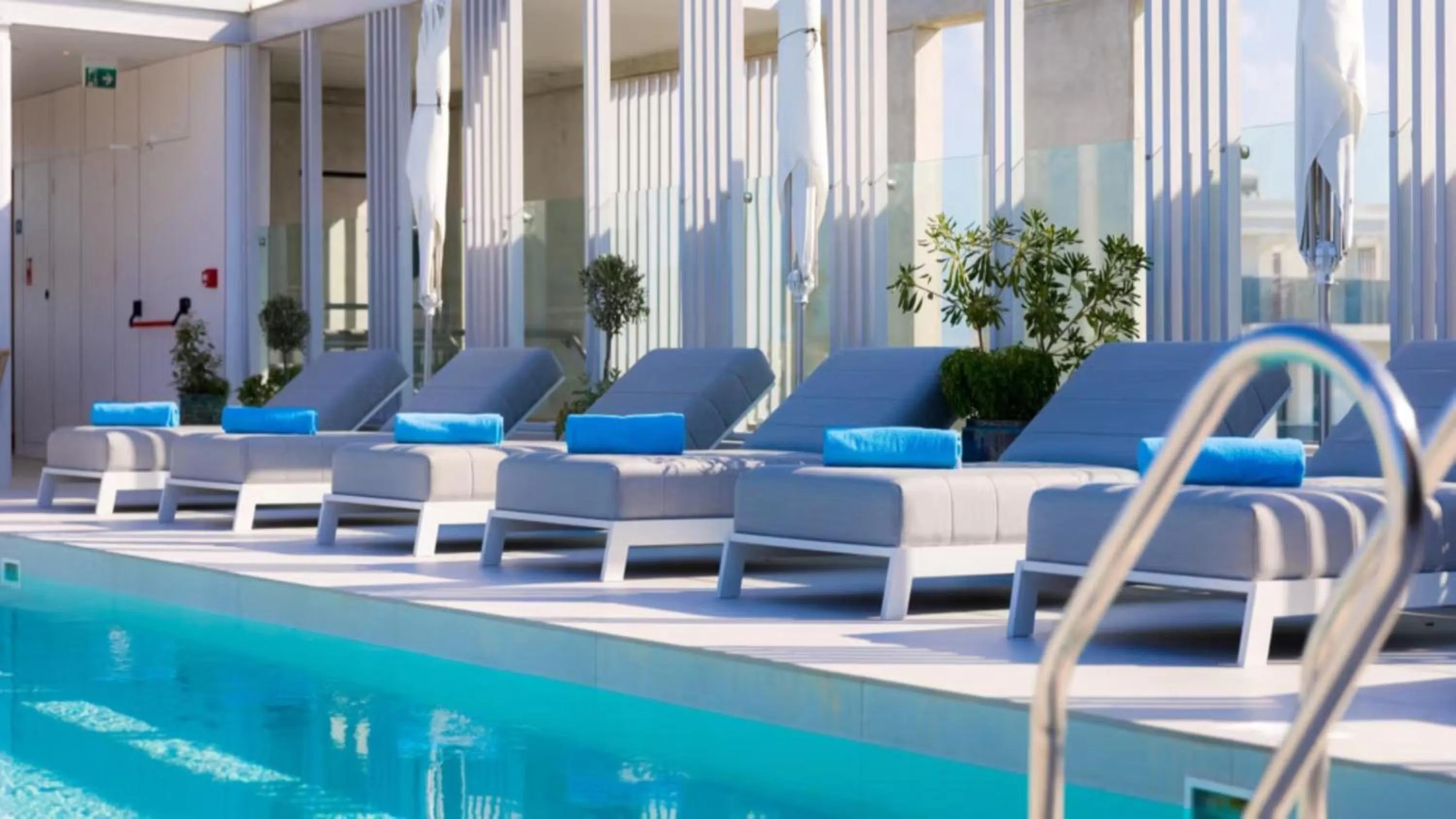 Swimming pool in Hotel Indigo Bridgetown Barbados by IHG